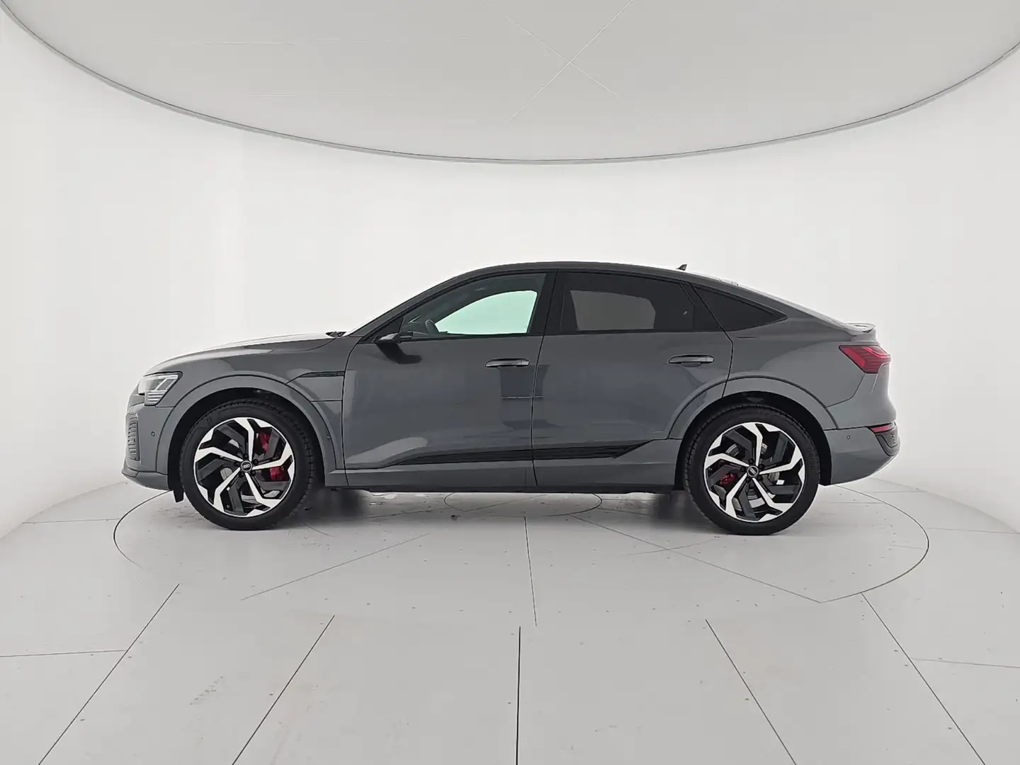 Audi Q8 e-tron SPB 55 quattro S line edition Grigio - 2