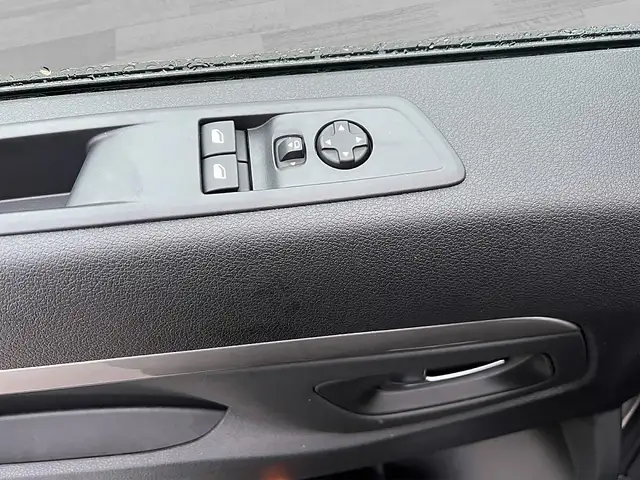 Peugeot Traveller Premium BlueHDi 180 Standard EAT8 Ansicht 14