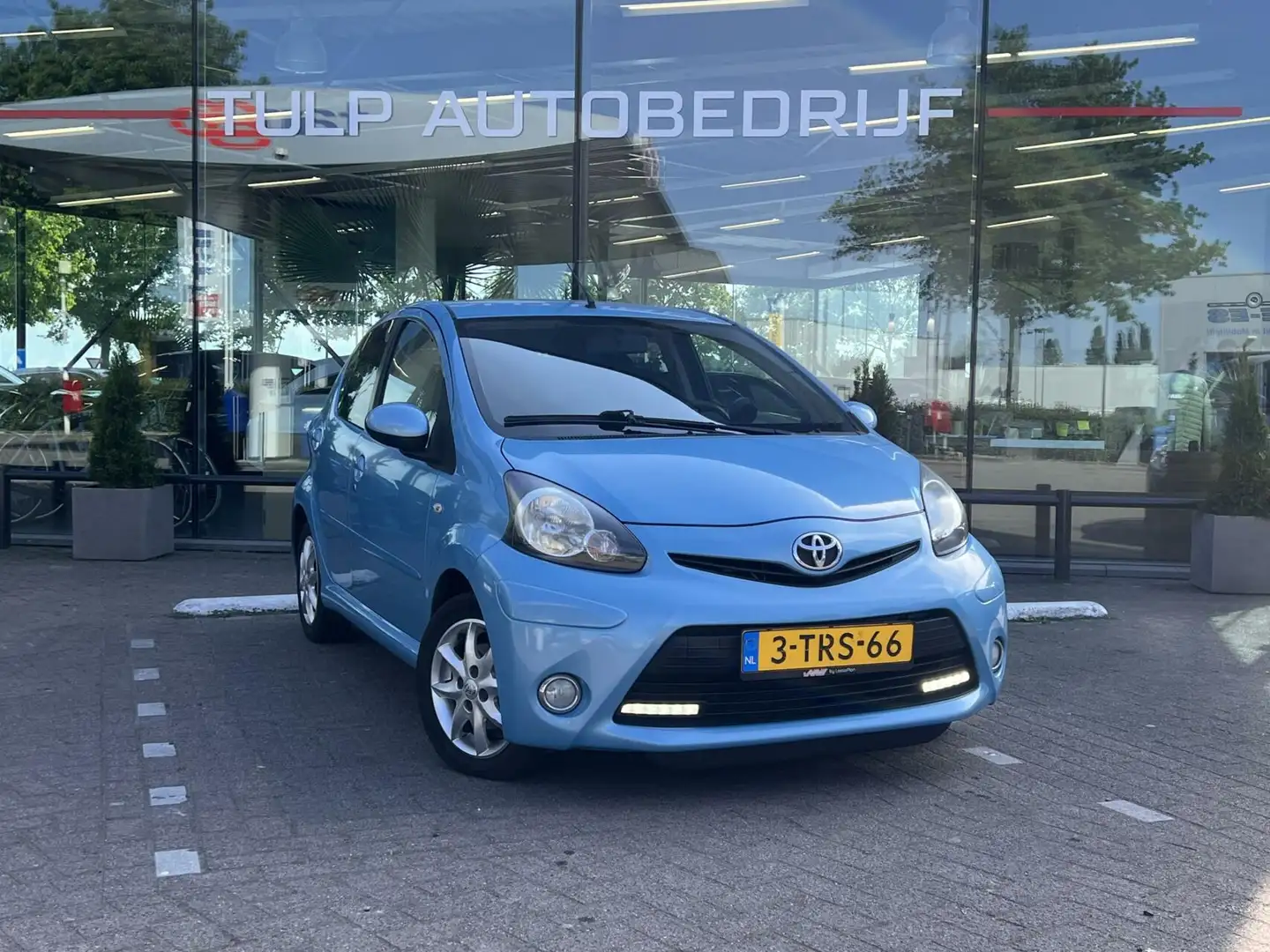 Toyota Aygo 1.0 VVT-i Dynamic Blue 5 deurs Airco LMV NAP Синій - 2