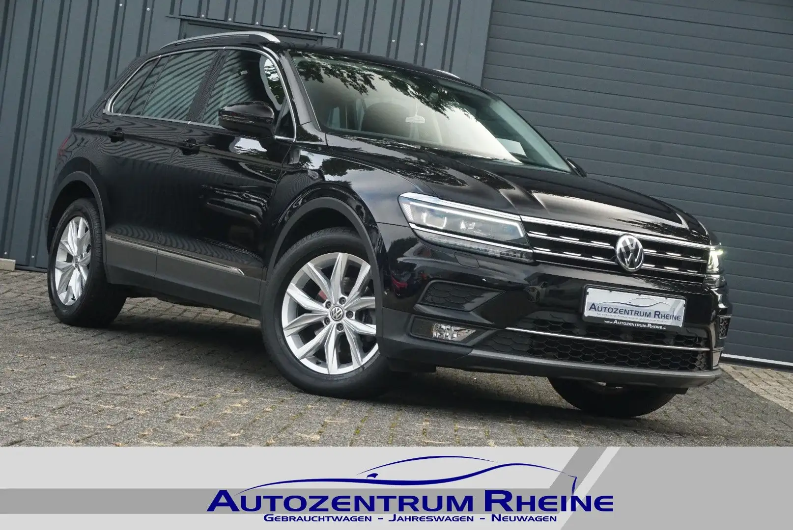 Volkswagen Tiguan Highline 360°Kam ACC SHZ Virtual AHK HUD Noir - 1