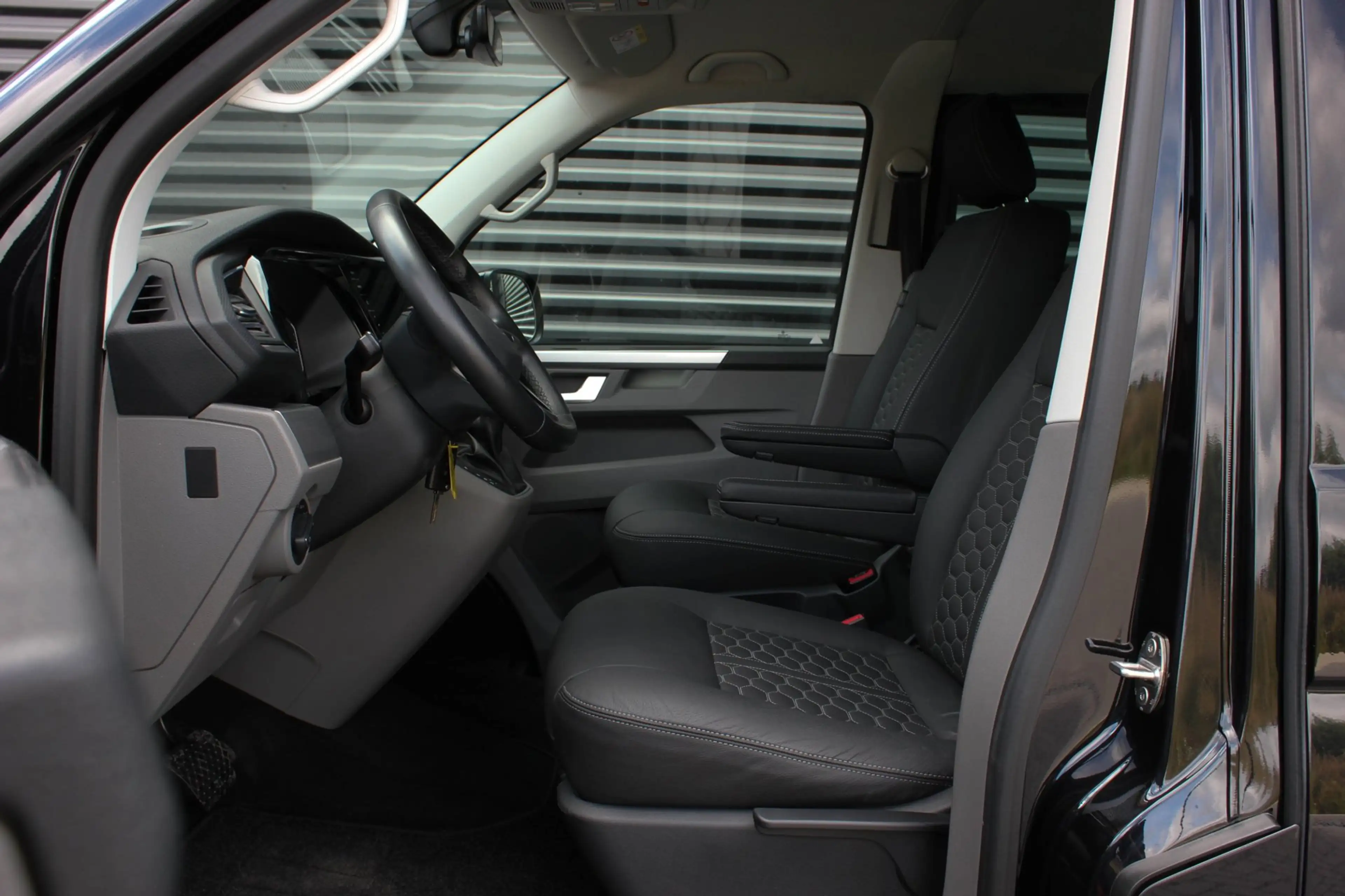 Volkswagen Transporter 2.0 TDI L2H1 204PK BULLI DC DUBBEL CABINE / JB-EDI — photo 14