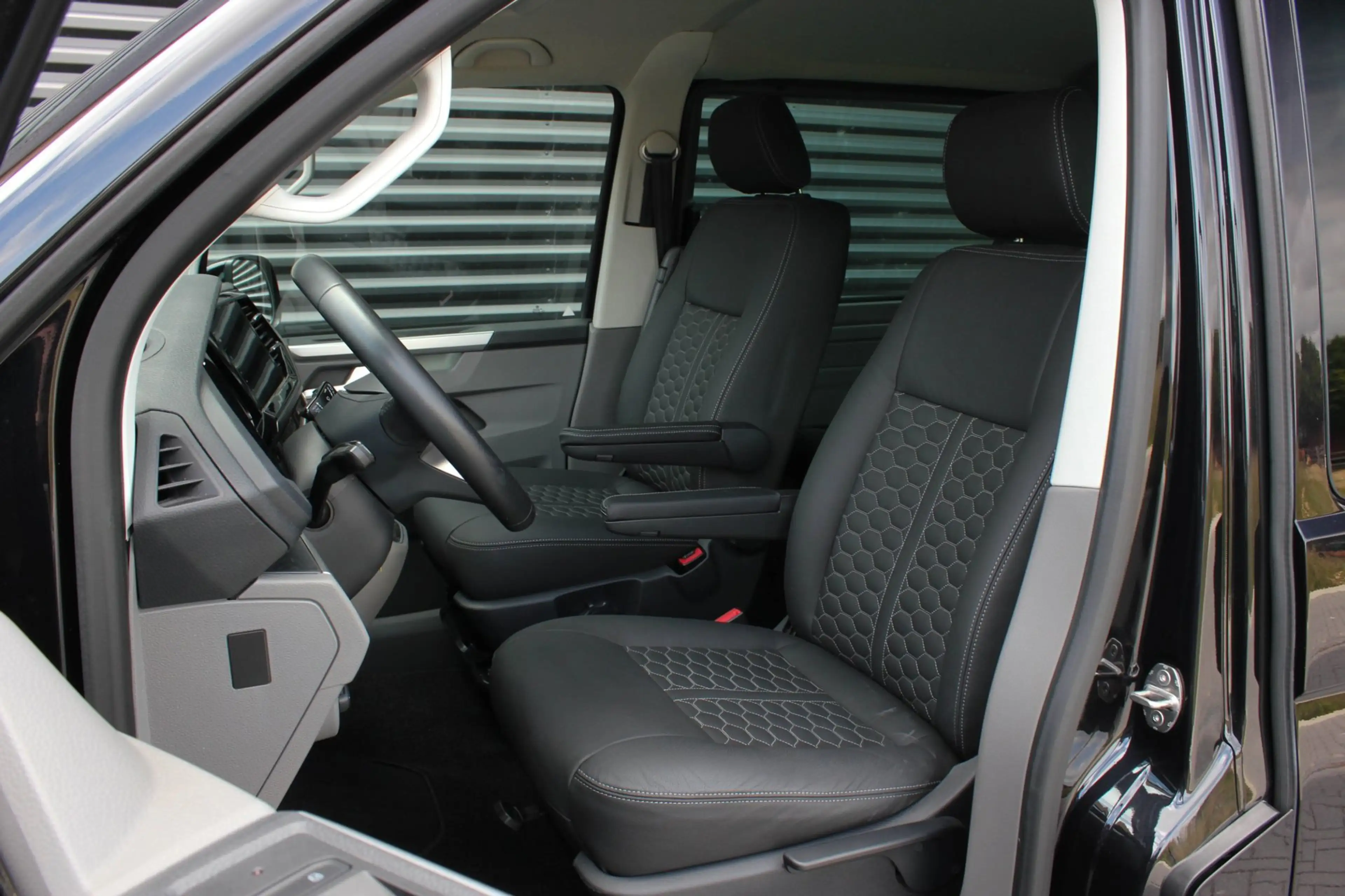 Volkswagen Transporter 2.0 TDI L2H1 204PK BULLI DC DUBBEL CABINE / JB-EDI — photo 15