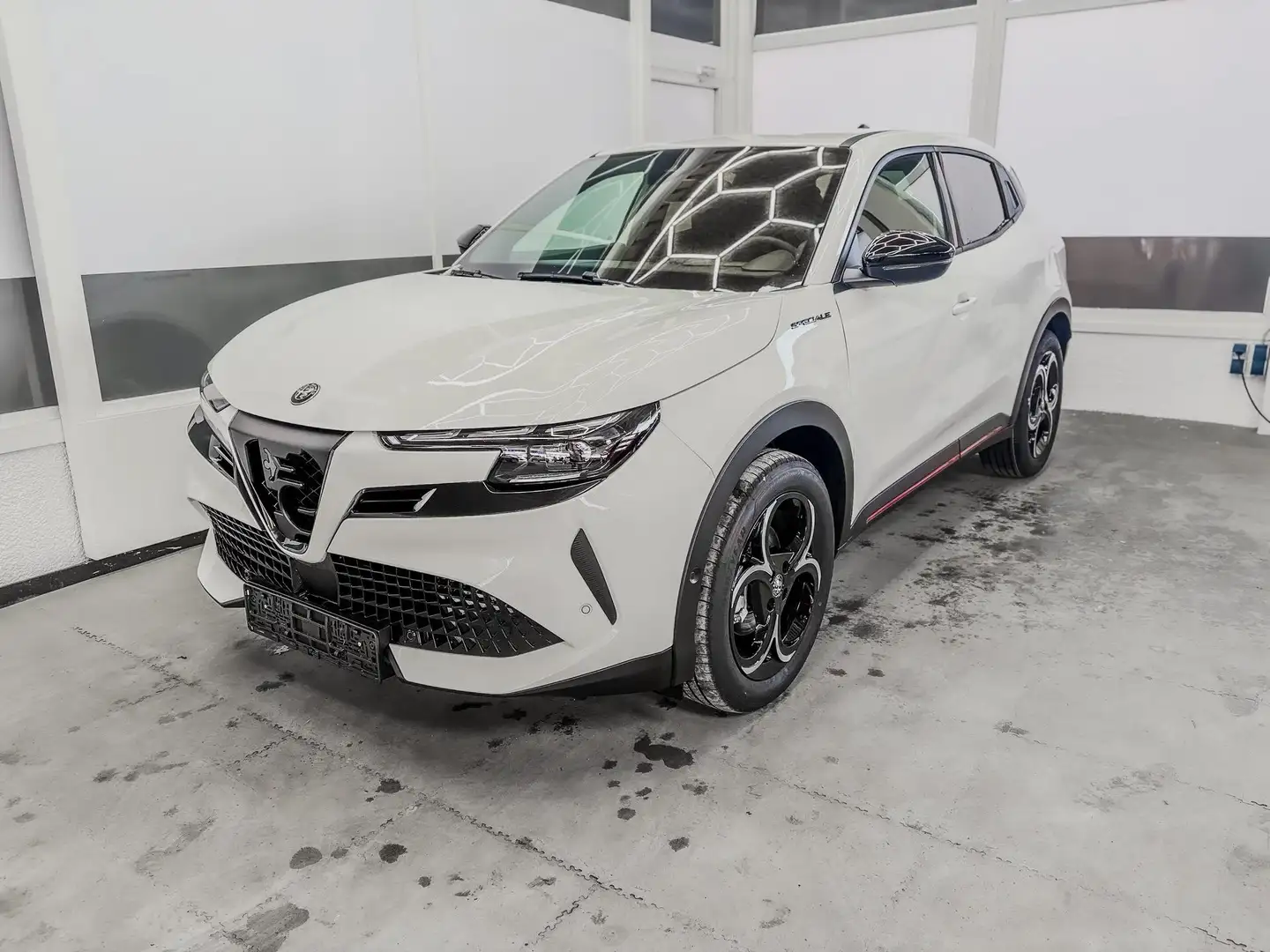 Alfa Romeo Junior Speciale IBRIDA MATRIX ACC KEYLESS NAVI 1.2 E-D... Weiß - 1