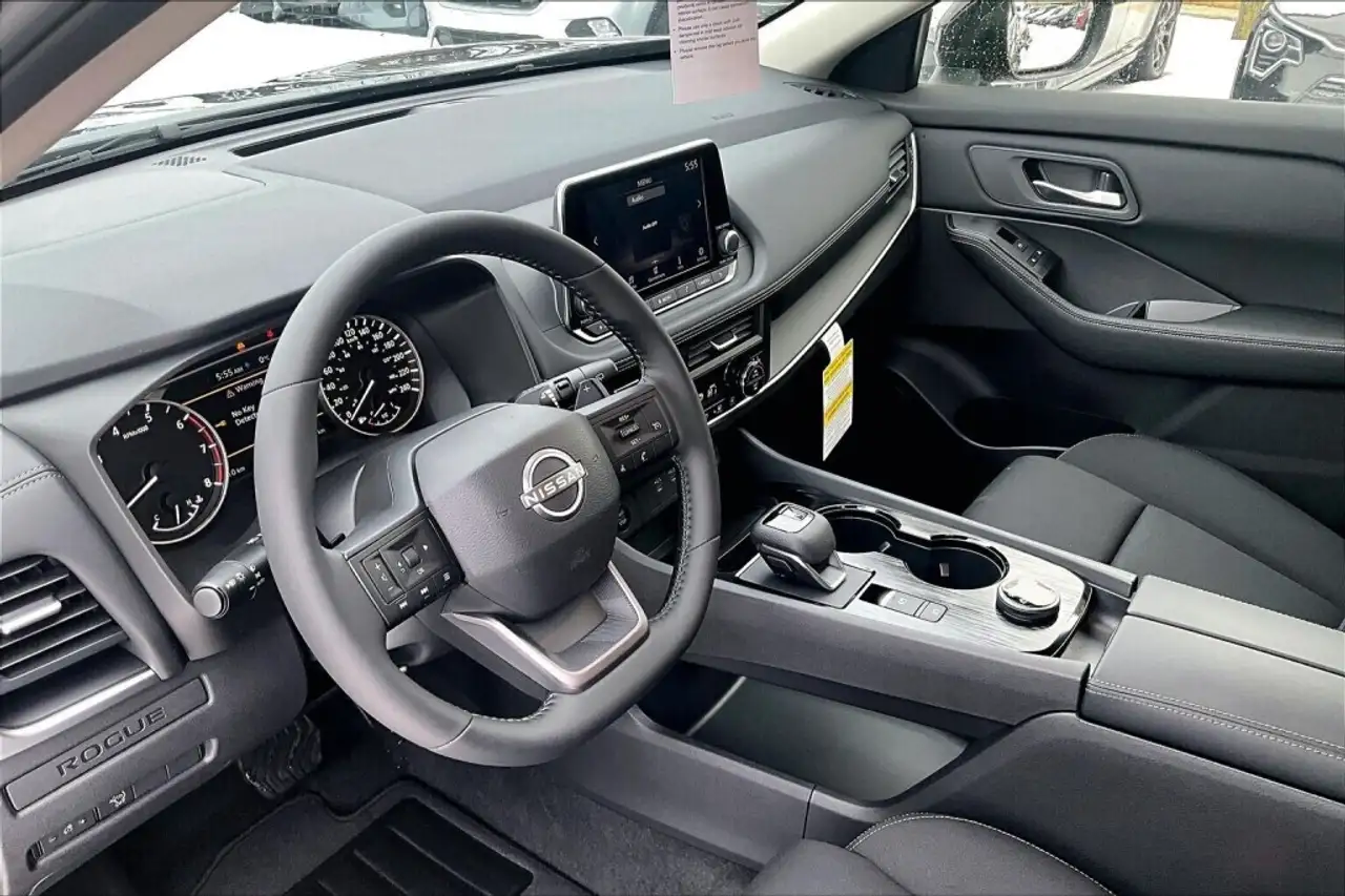 Nissan Rogue снимка Nissan Rogue