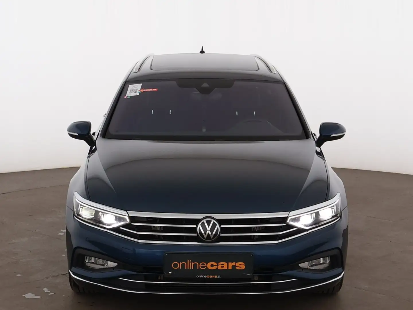 Volkswagen Passat Variant 2.0 TDI 4Motion Elegance Aut LED Blau - 2