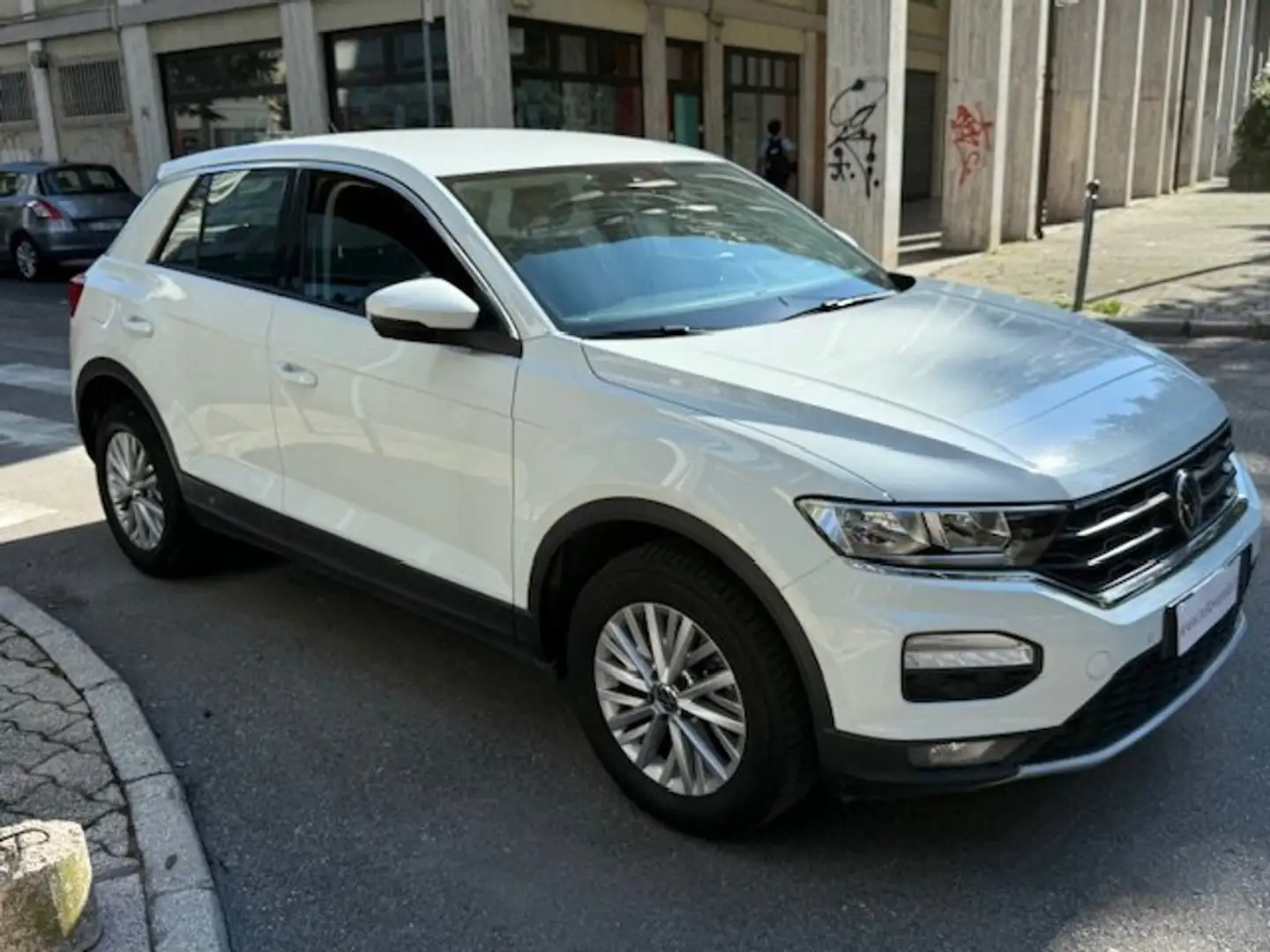 Volkswagen T-Roc T-Roc  1.0 tsi Business 110cv Bianco - 1