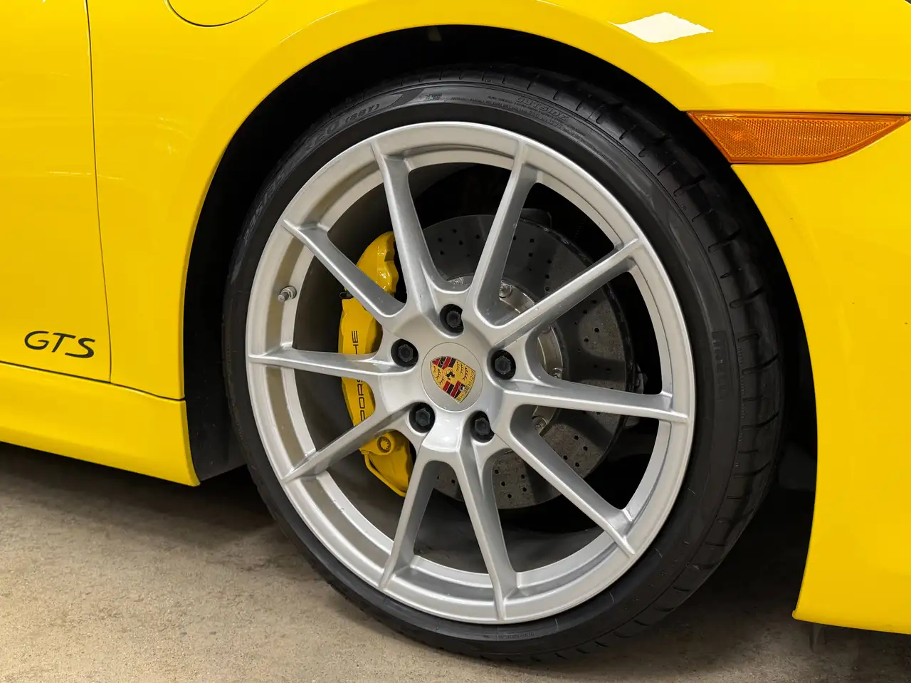 Porsche Cayman снимка Porsche Cayman