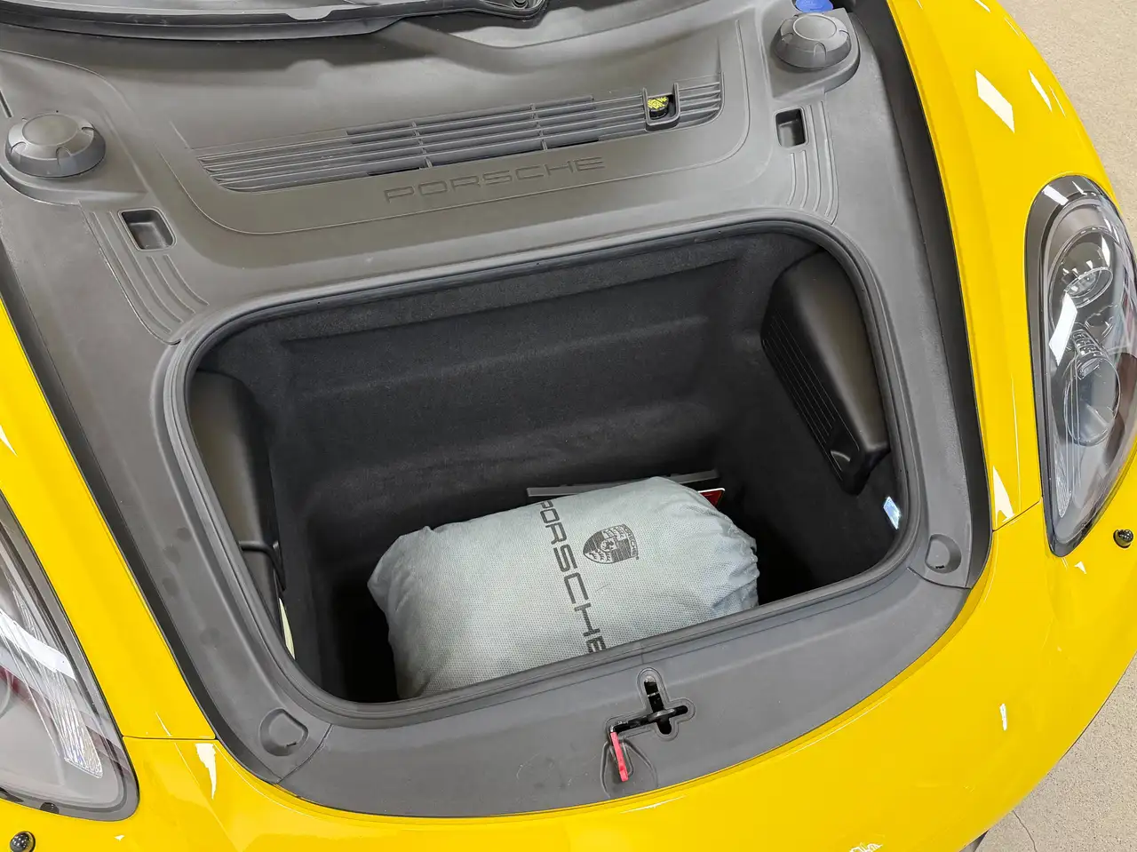 Porsche Cayman снимка Porsche Cayman