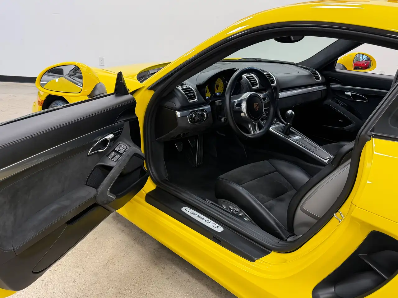 Porsche Cayman снимка Porsche Cayman