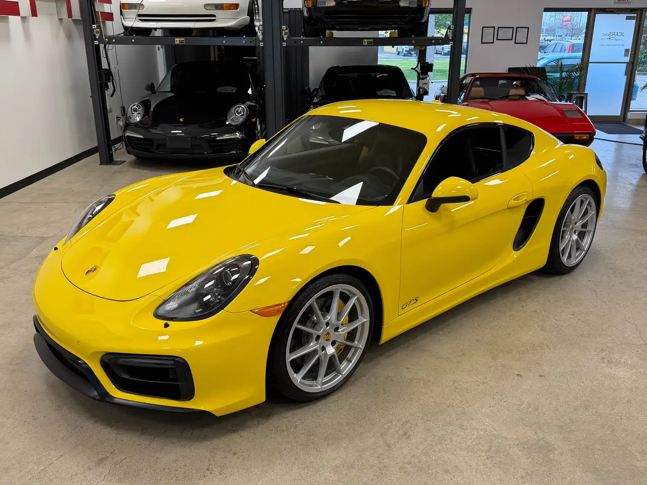 2016 Porsche Cayman