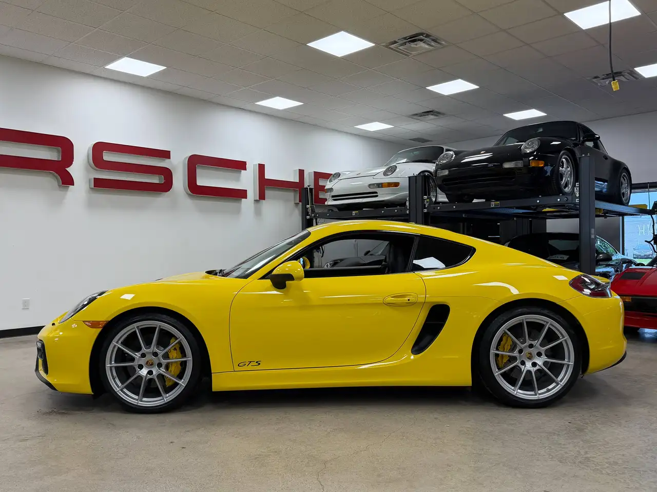 Porsche Cayman снимка Porsche Cayman