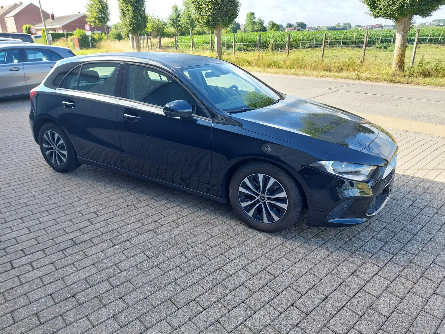 Mercedes-Benz A 180 A 180 7G-DCT ***camera cruise *** Zwart - 2