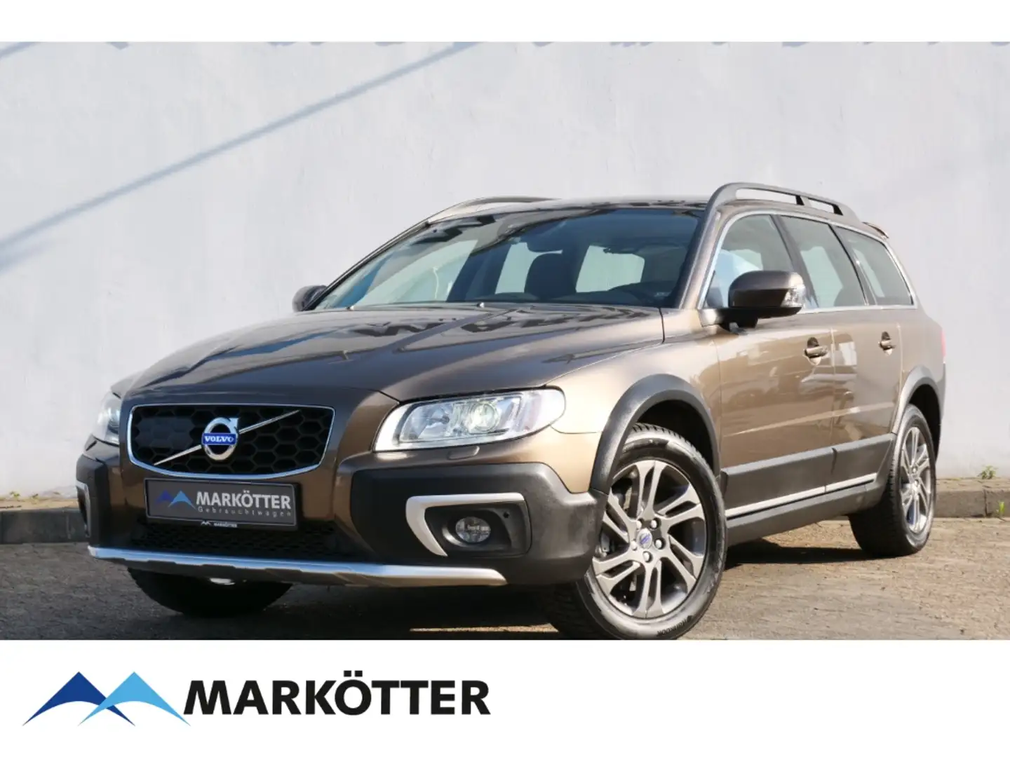 Volvo XC70 D5 AWD Momentum /AHK/Kamera/BLIS/Scheckheft/ Braun - 1
