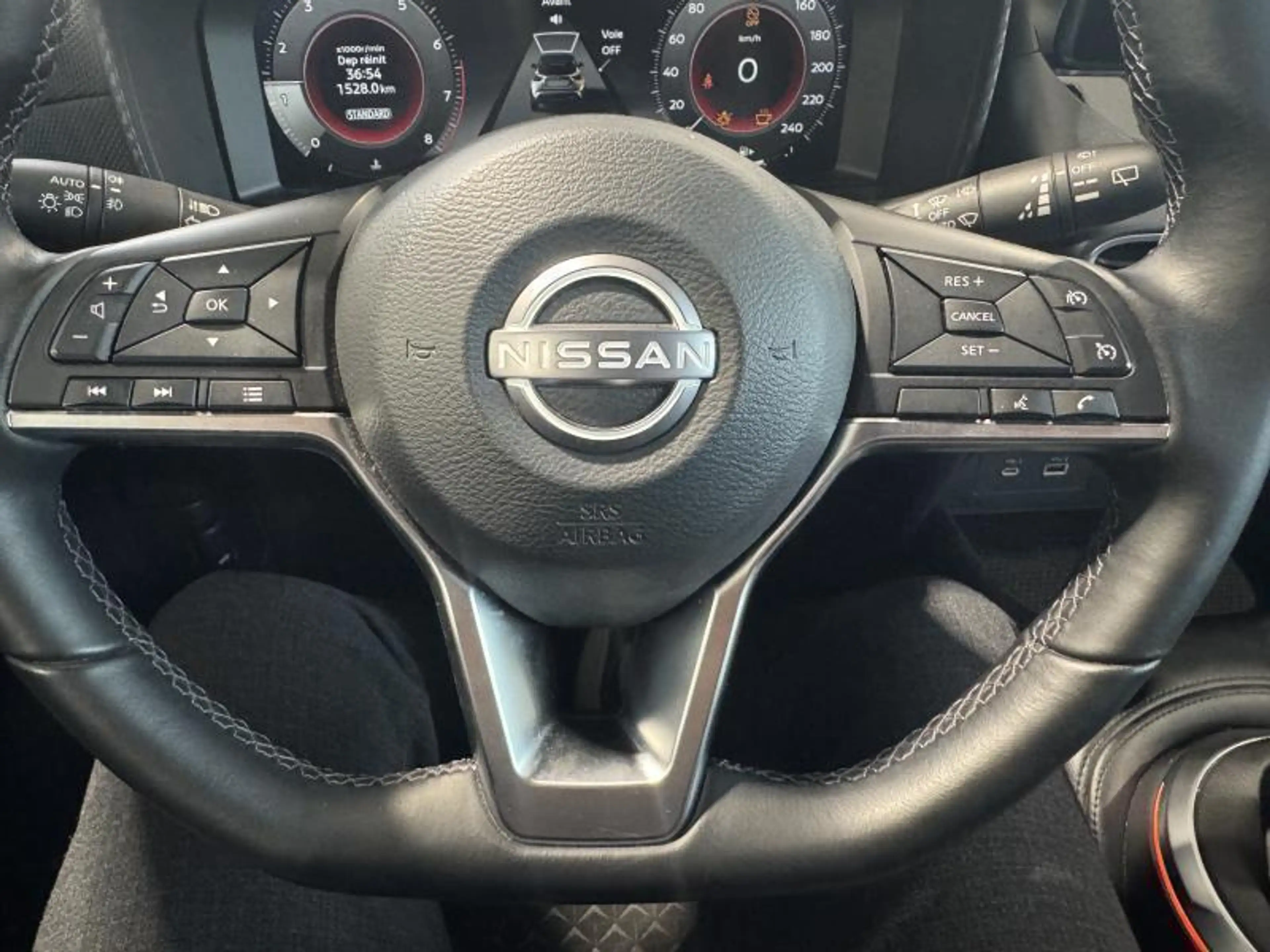 Nissan Juke 1.0 DIG-T N-DESIGN — photo 15