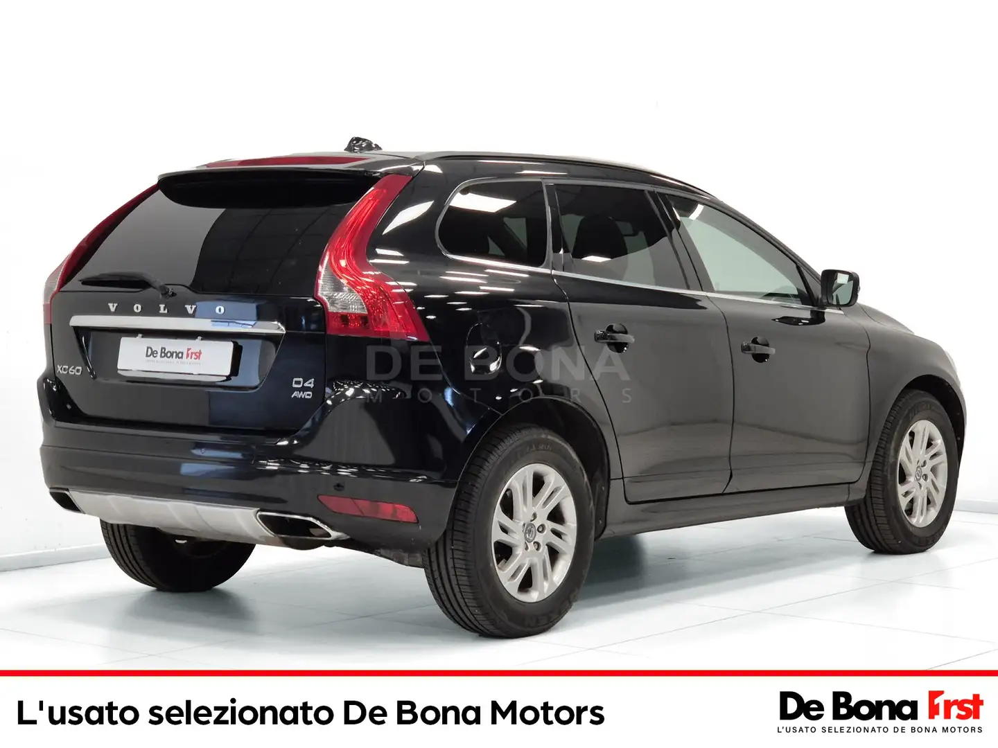 Volvo XC60 2.4 d4 momentum awd 181cv geartronic Schwarz - 2