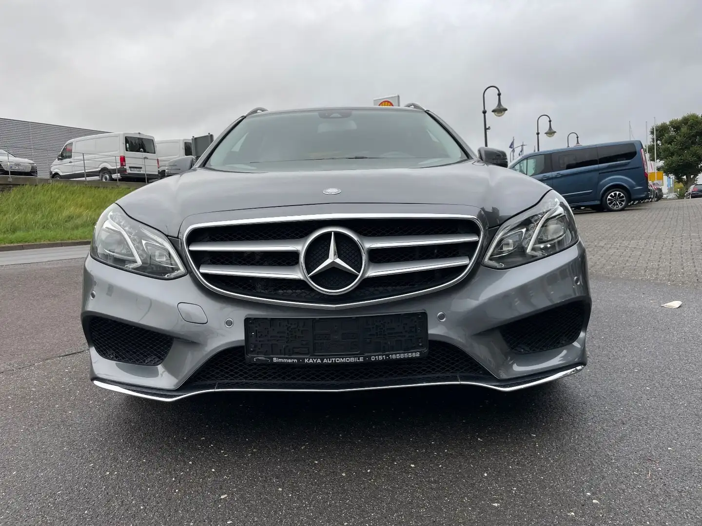 Mercedes-Benz E 250 E -Klasse E 250 BlueTec 4Matic AMG Line Grau - 2