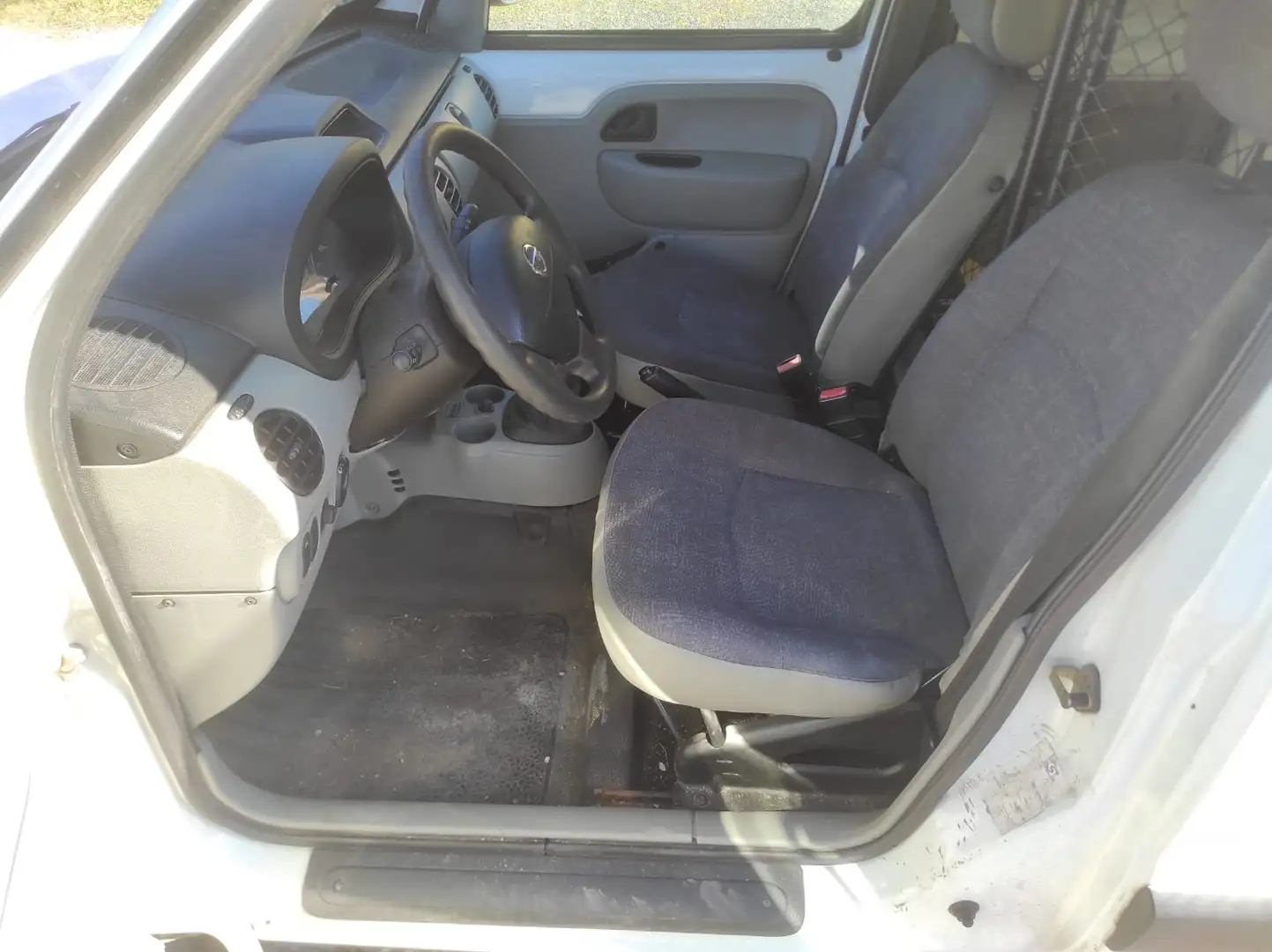 Nissan Kubistar Bianco - 2