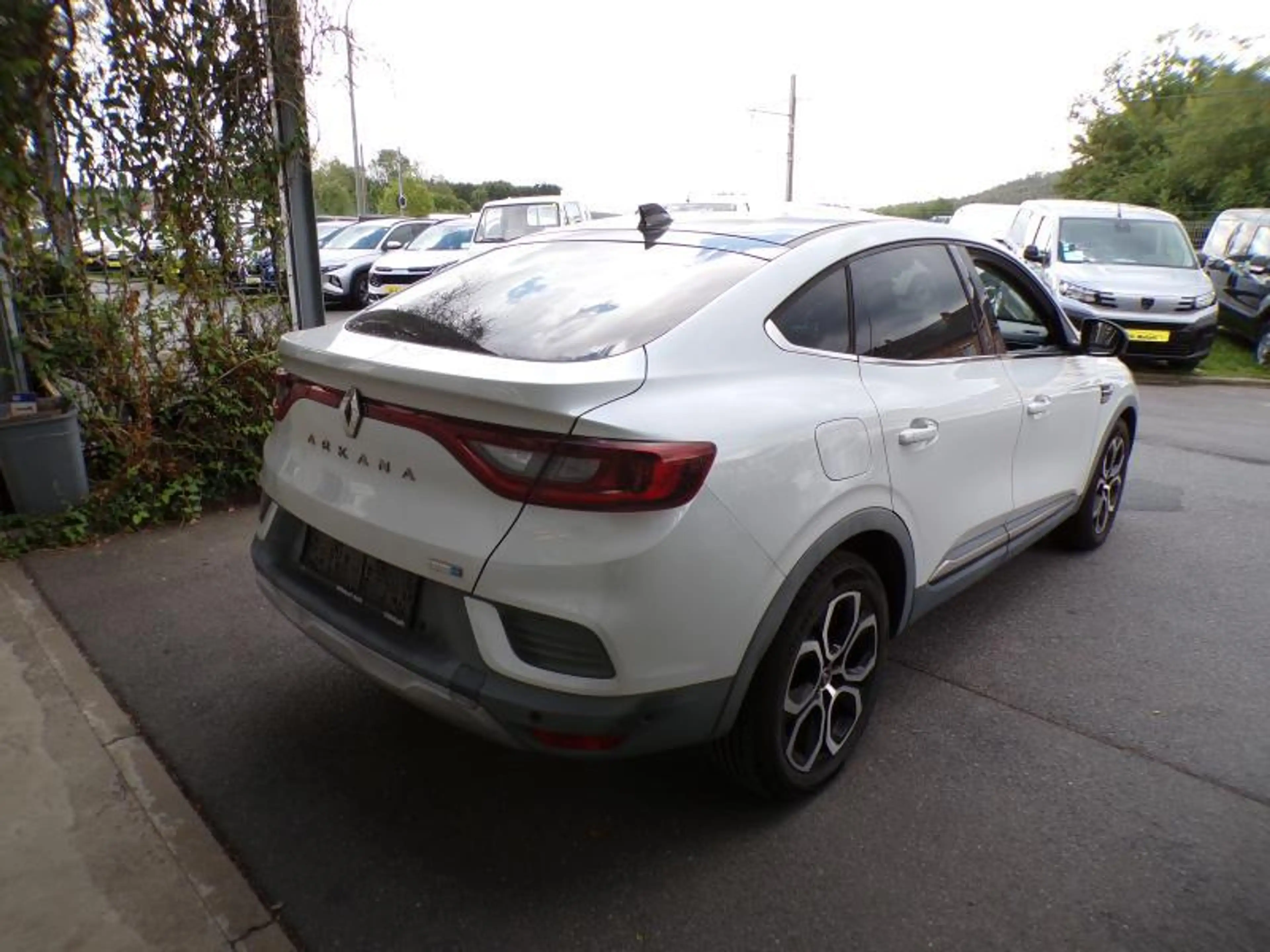 Renault Arkana 1.6 E-tech 140cv Blanc 06/22 41.763km Airco Radio — photo 4