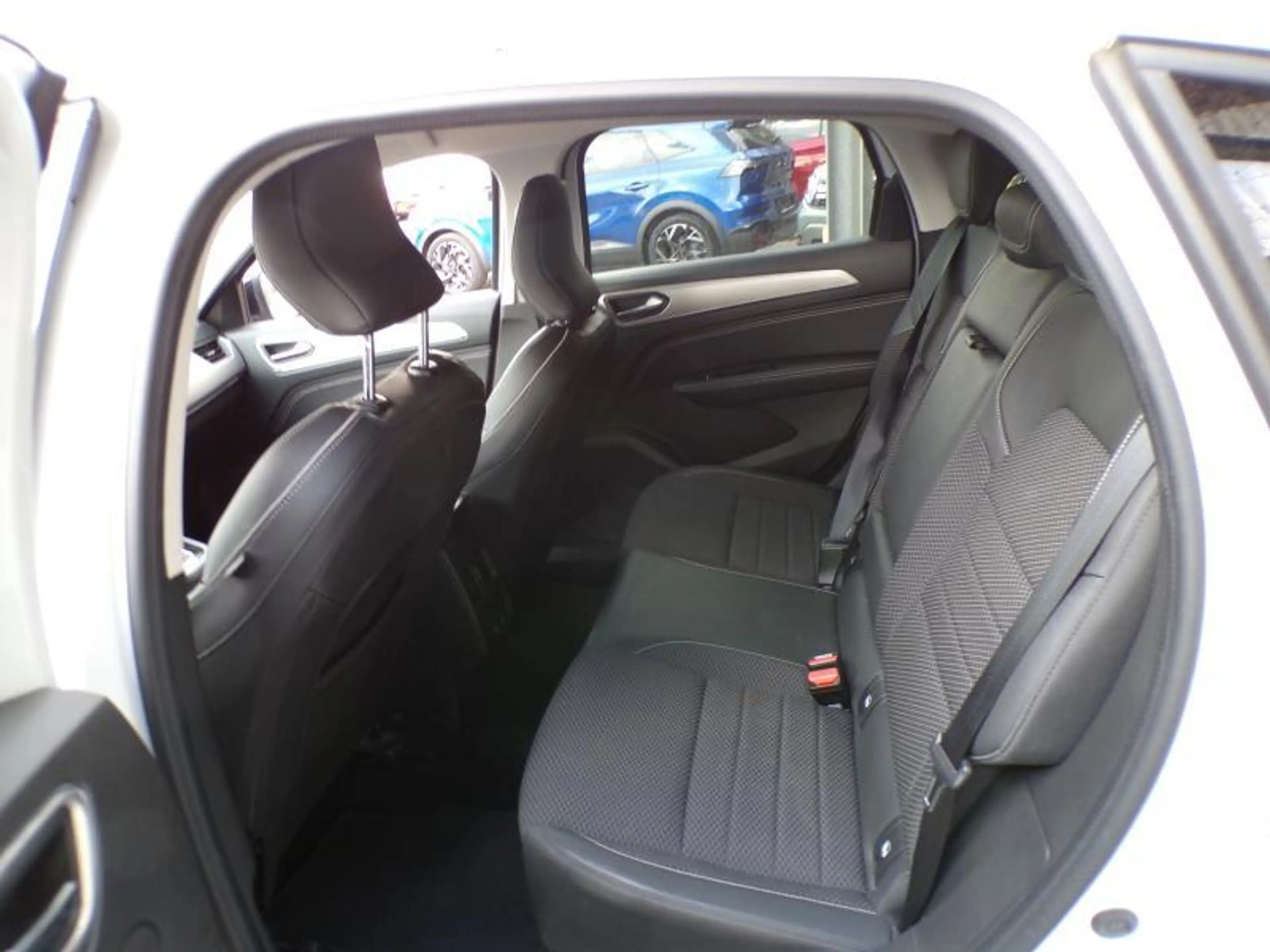 Renault Arkana 1.6 E-tech 140cv Blanc 06/22 41.763km Airco Radio — photo 7