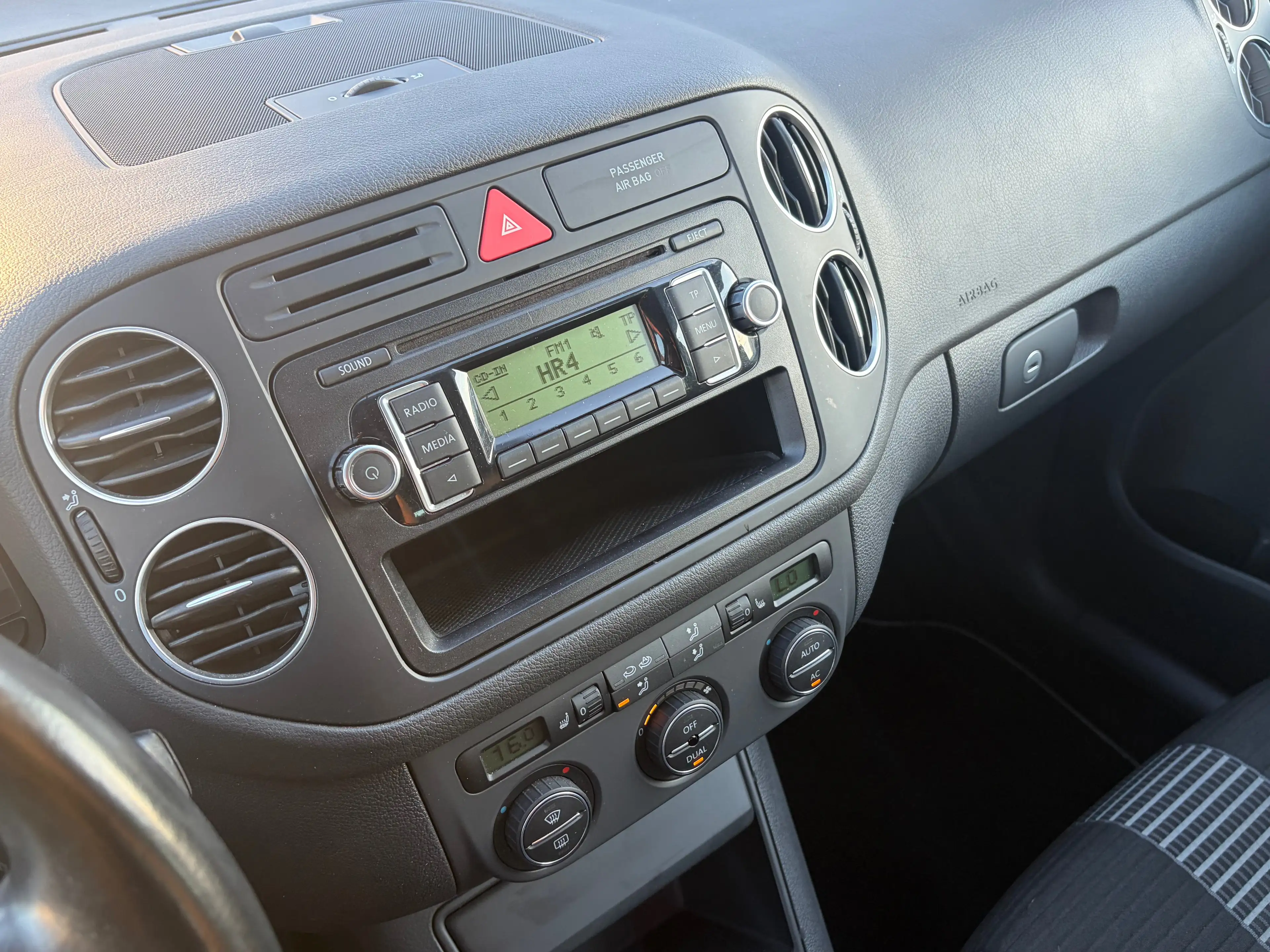 Volkswagen Golf Plus Automatik*2.Hand*SHZ*HU/AU Neu*AHK*PDC*Temp.* — photo 13