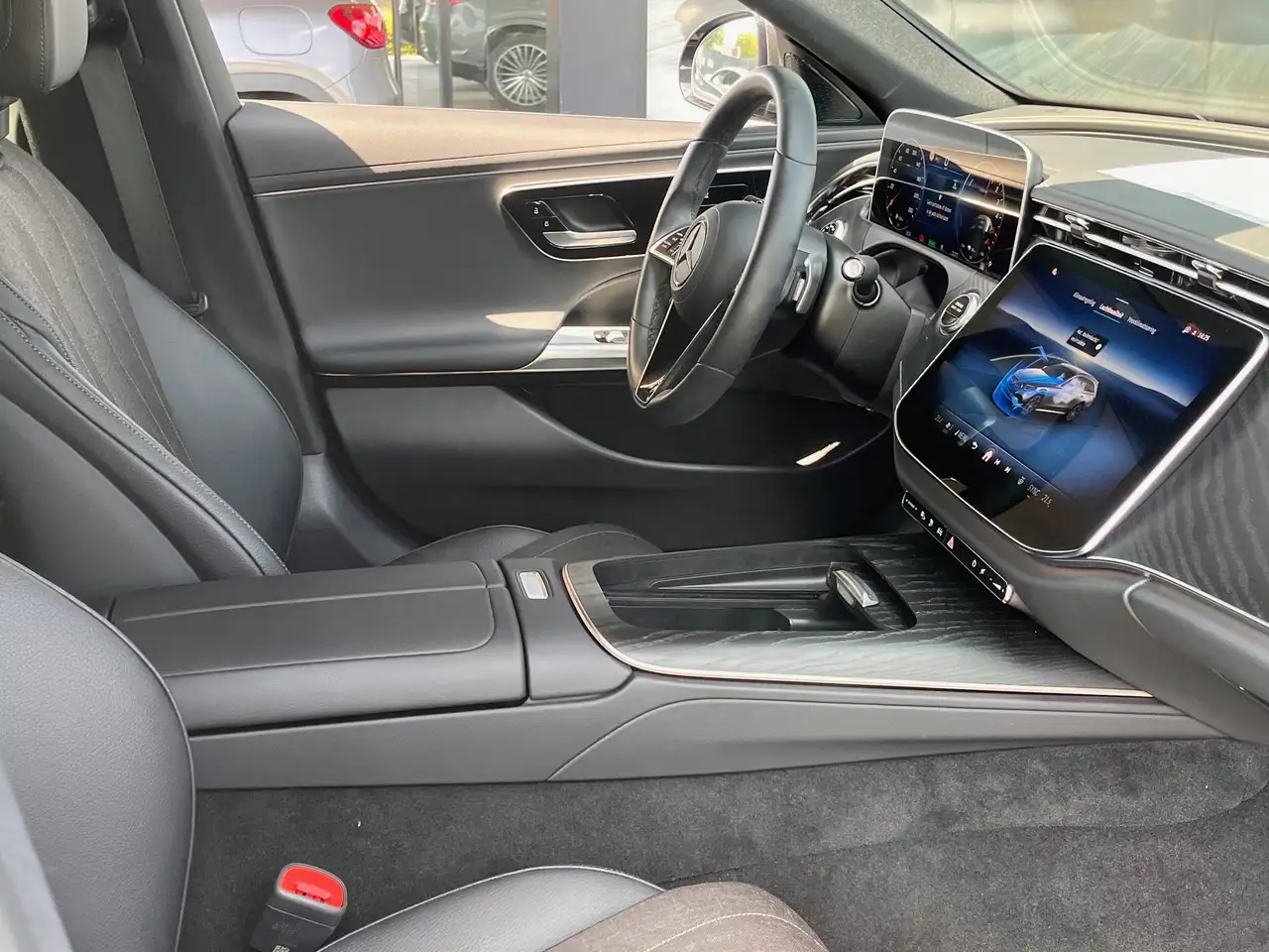 Mercedes-Benz E-Class de 4MATIC, миниатюра 19
