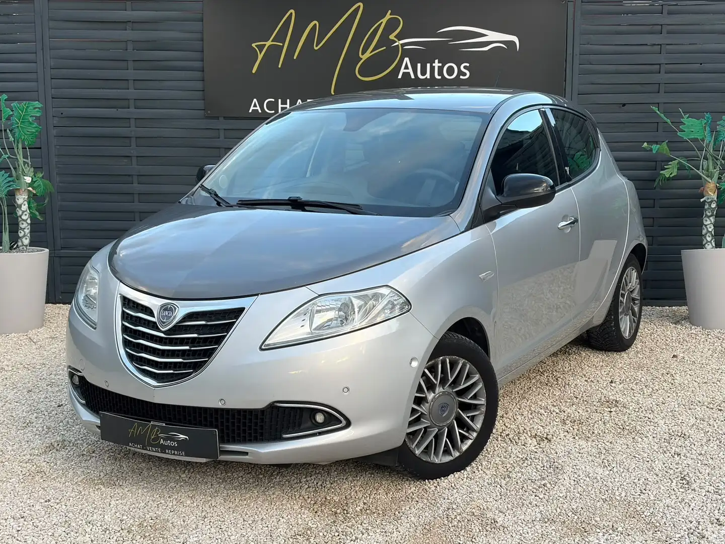 Lancia Ypsilon Ypsilon 0.9 TwinAir Platinum Gris - 1