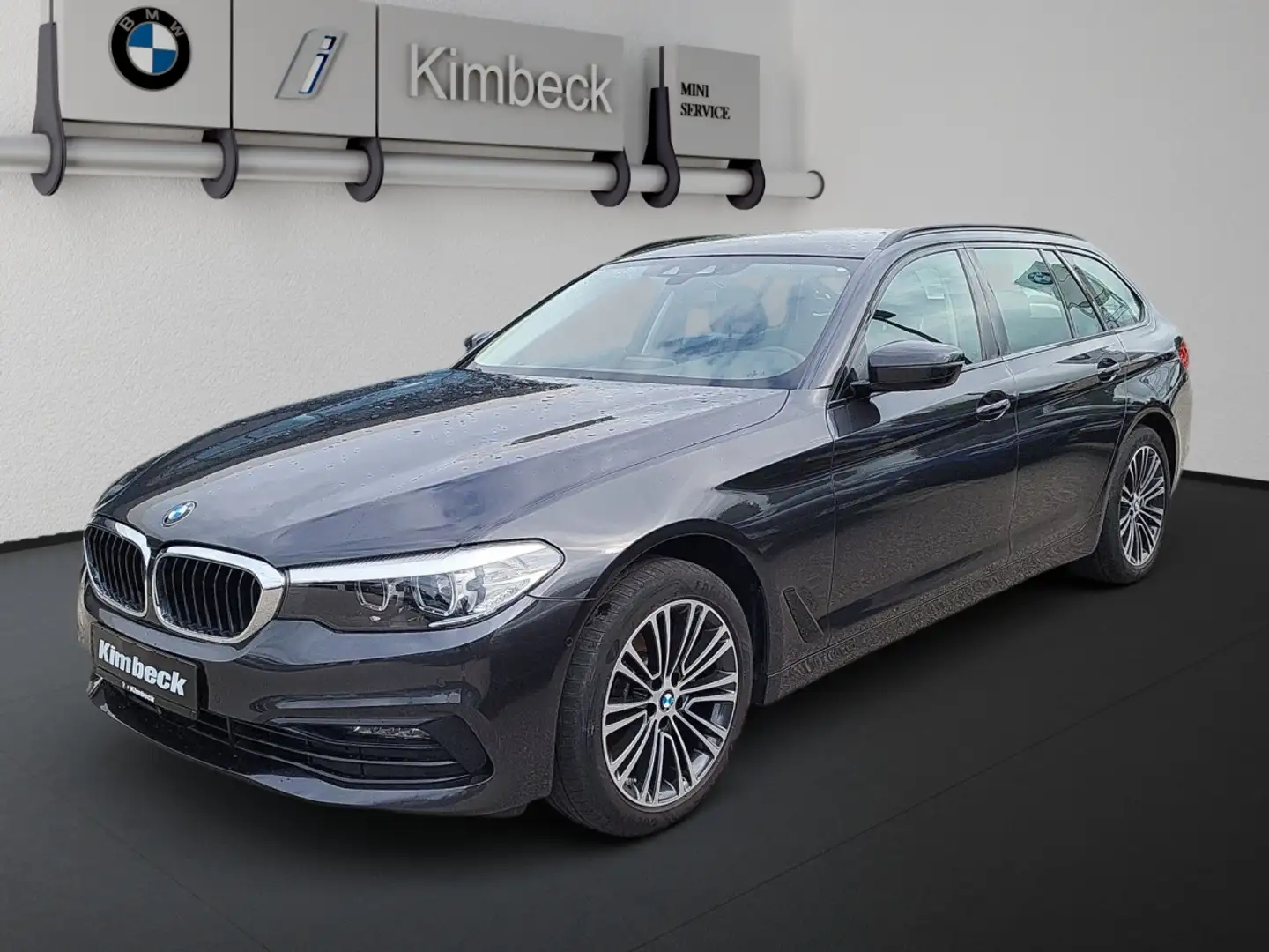 BMW 520 d xDrive Touring Sport Line ACC AHK ParkAss Grijs - 1