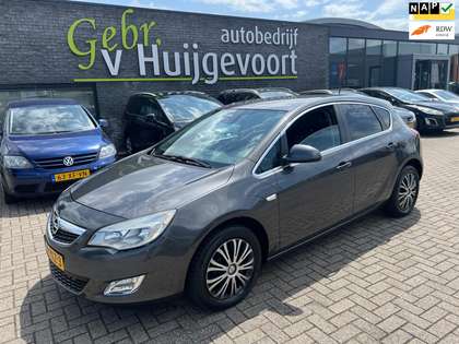 Opel Astra 1.6 Cosmo. AIRCO