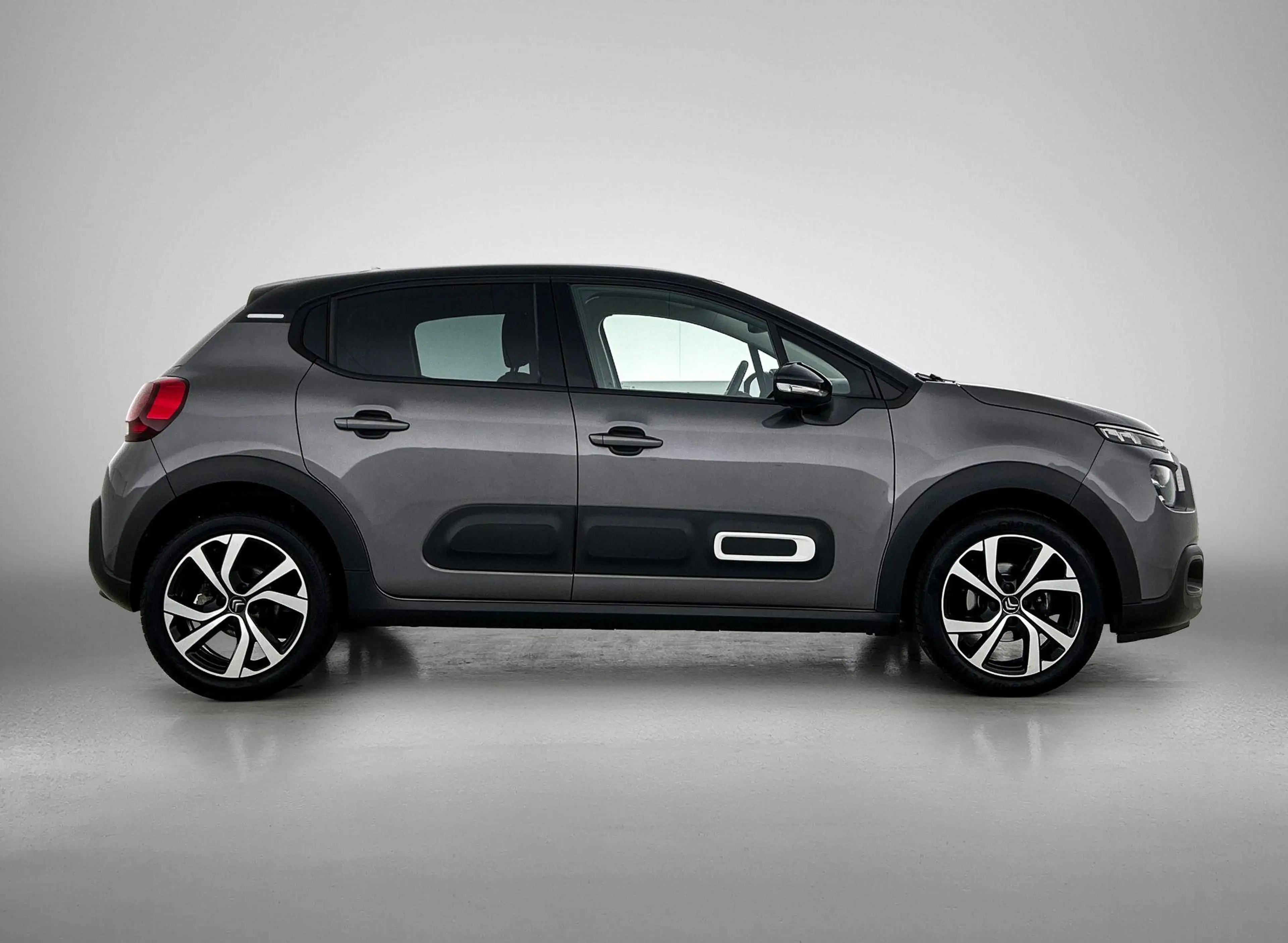 Citroen C3 1.2 110pk Shine Automaat | Navigatie | Climate Con — photo 9
