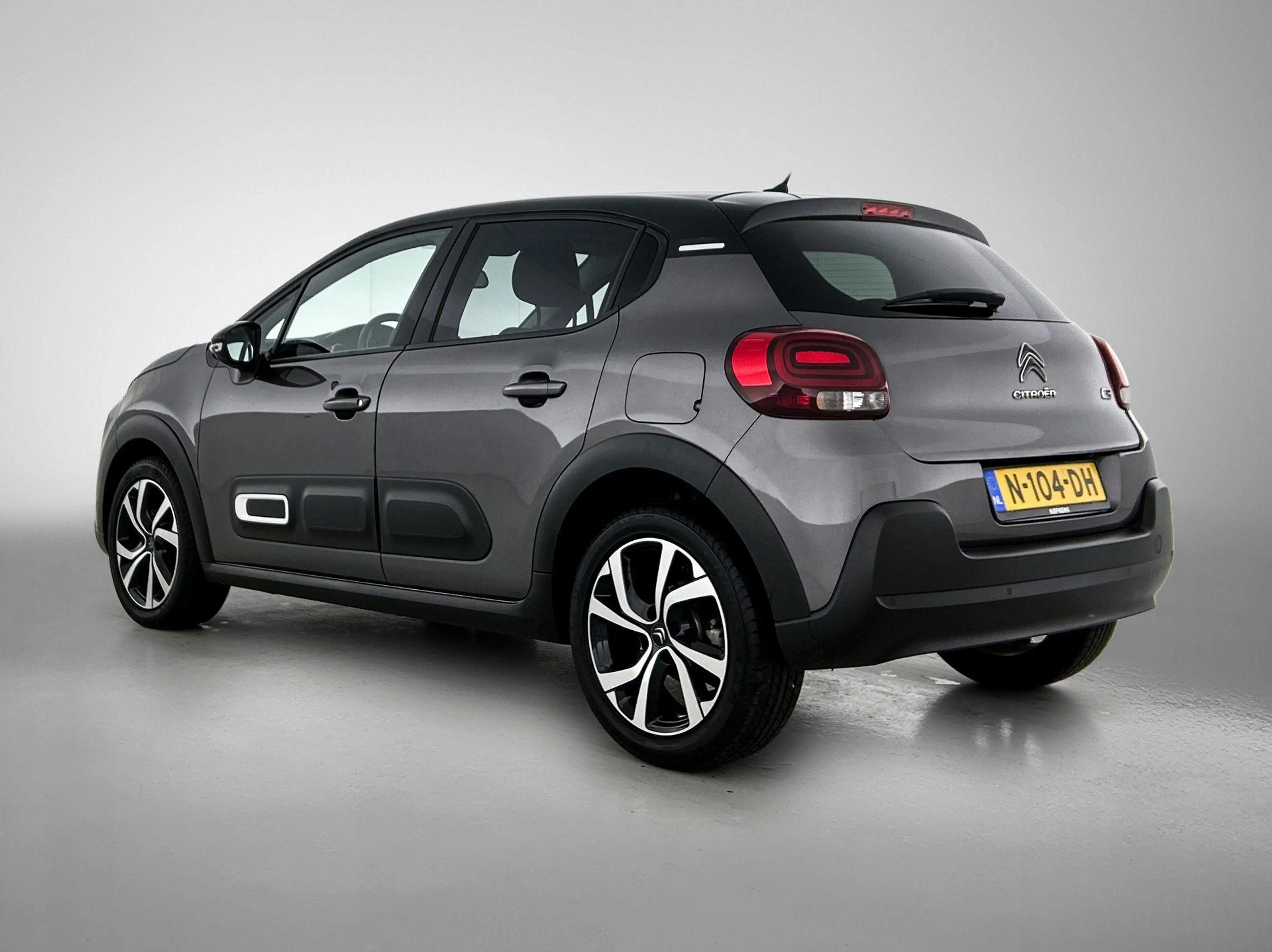 Citroen C3 1.2 110pk Shine Automaat | Navigatie | Climate Con — photo 6
