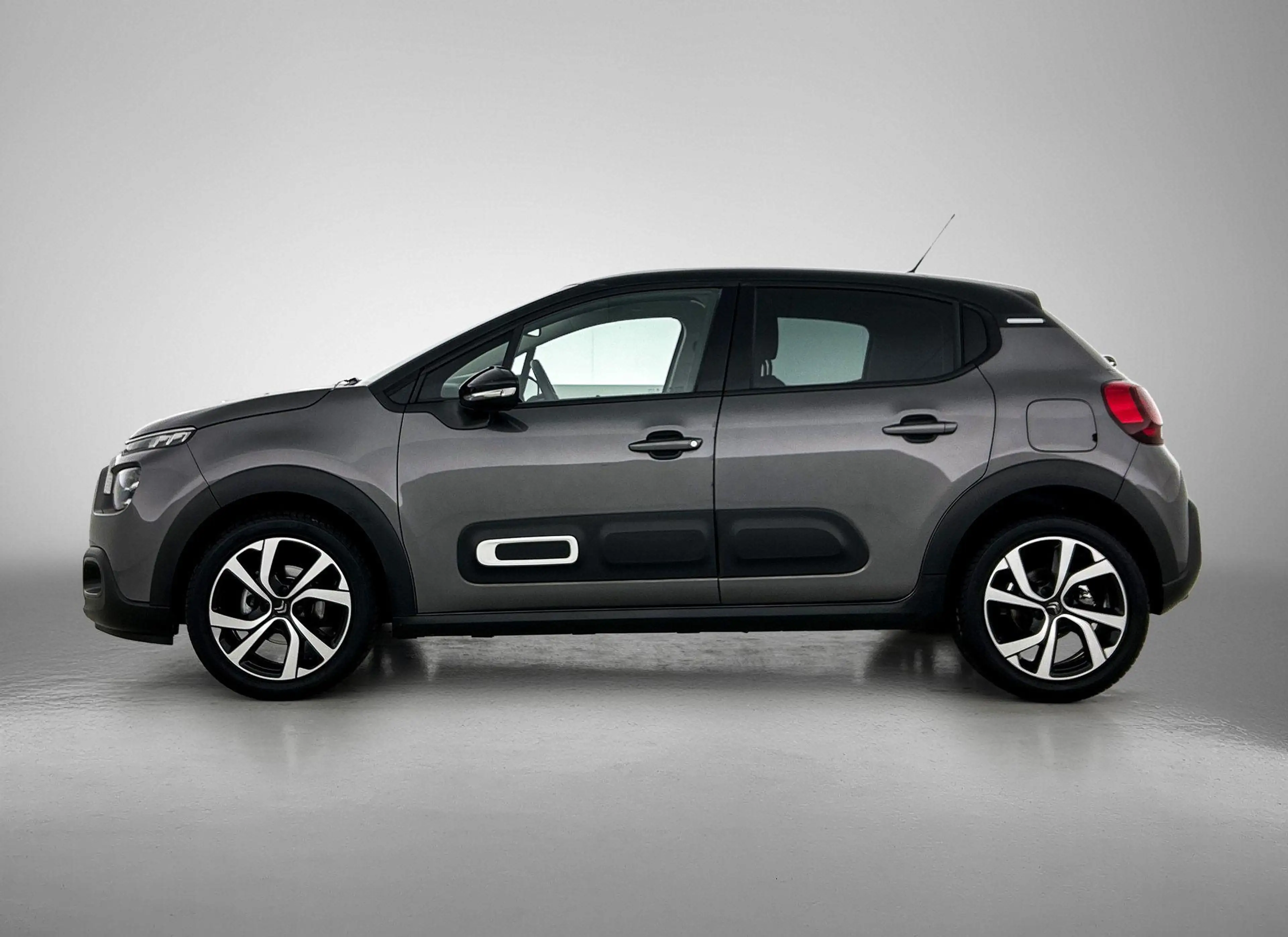 Citroen C3 1.2 110pk Shine Automaat | Navigatie | Climate Con — photo 5