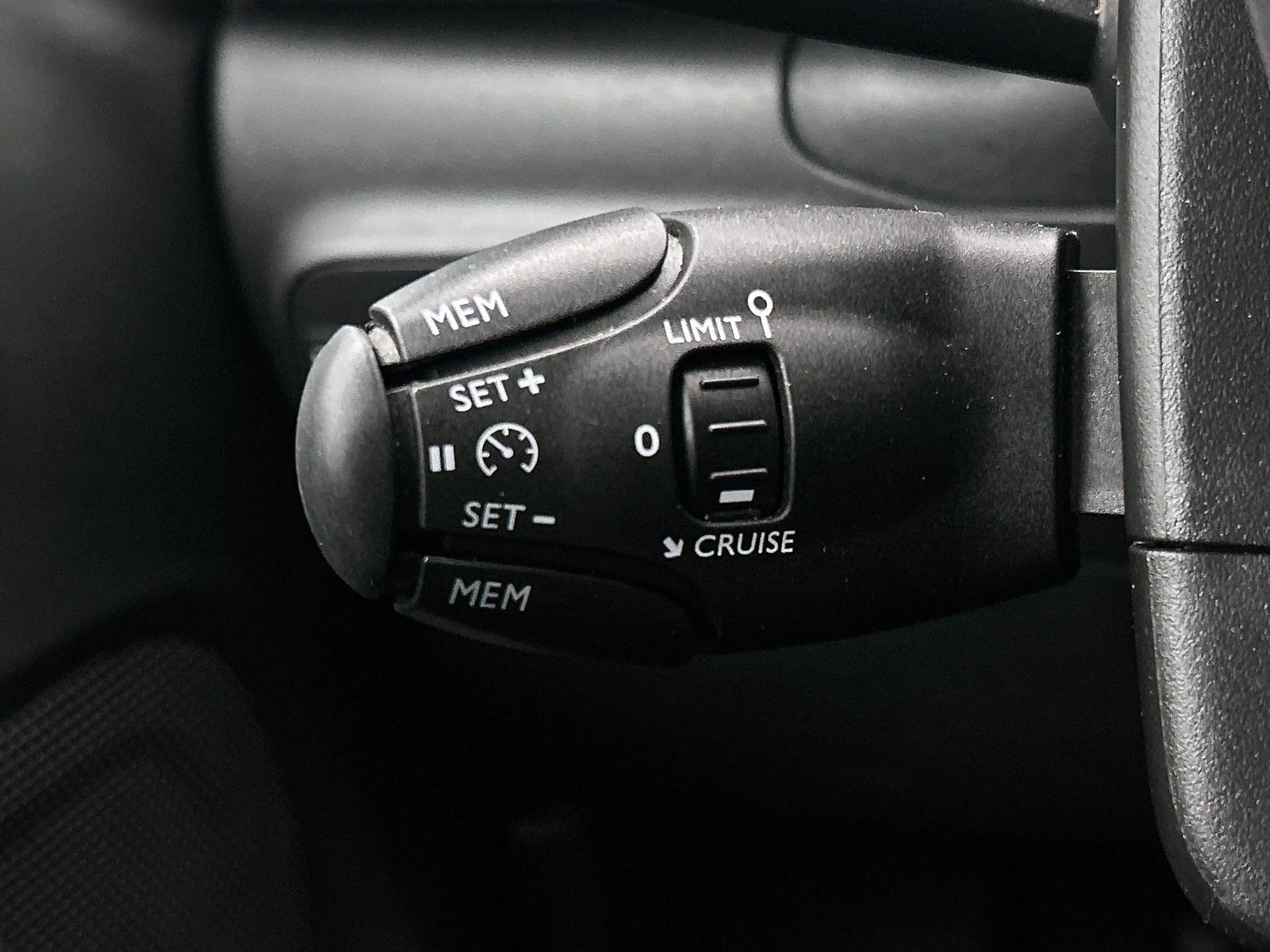 Citroen C3 1.2 110pk Shine Automaat | Navigatie | Climate Con — photo 15