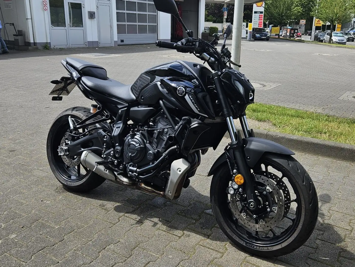 Yamaha MT-07 Schwarz - 2