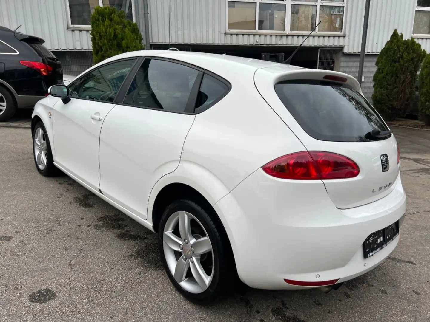 SEAT Leon 1.4 TSI 92 KW / 125 PS Stylance / Style - 2