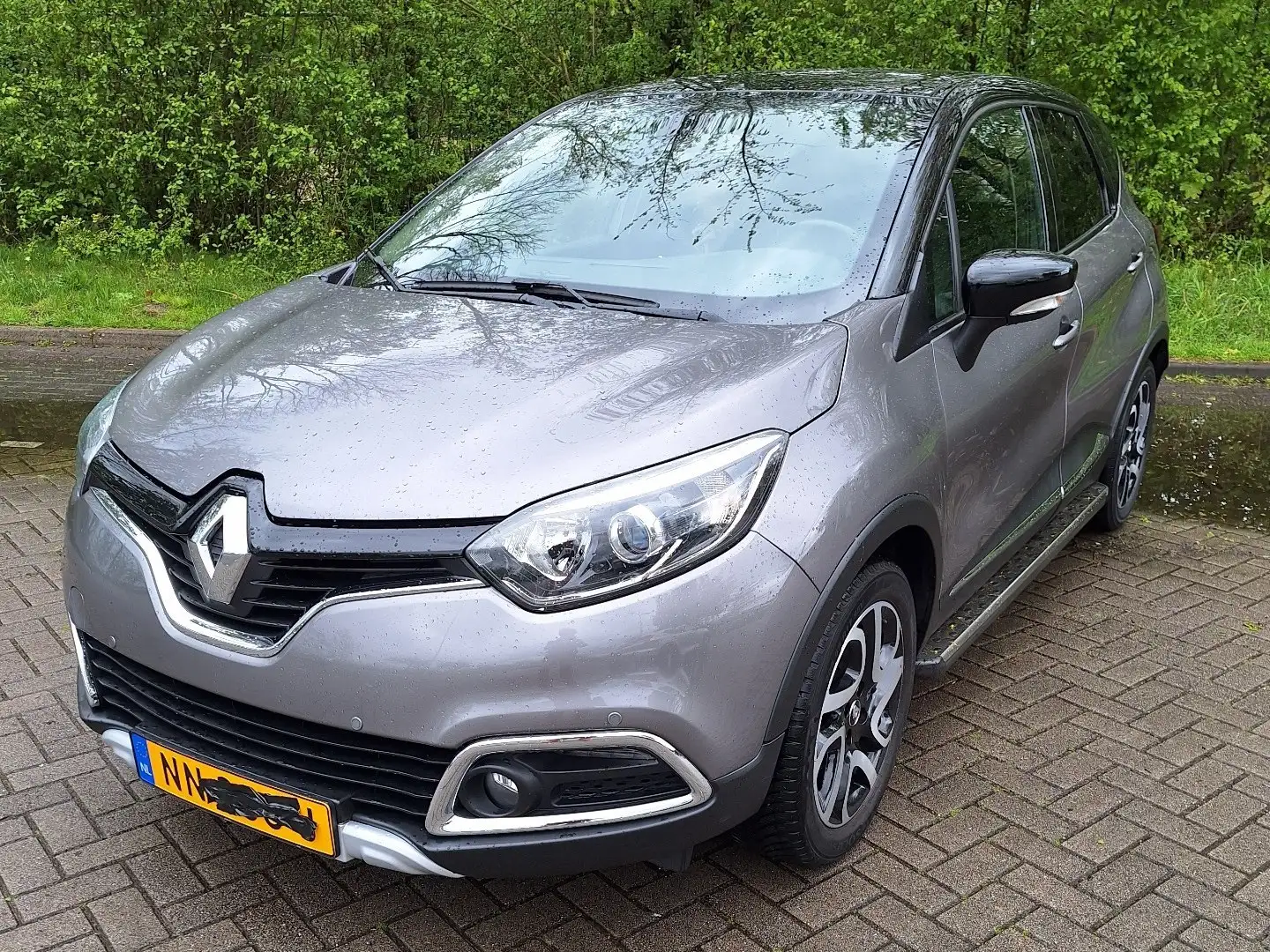 Renault Captur Captur ENERGY TCe 120 EDC Elysee Grijs - 1