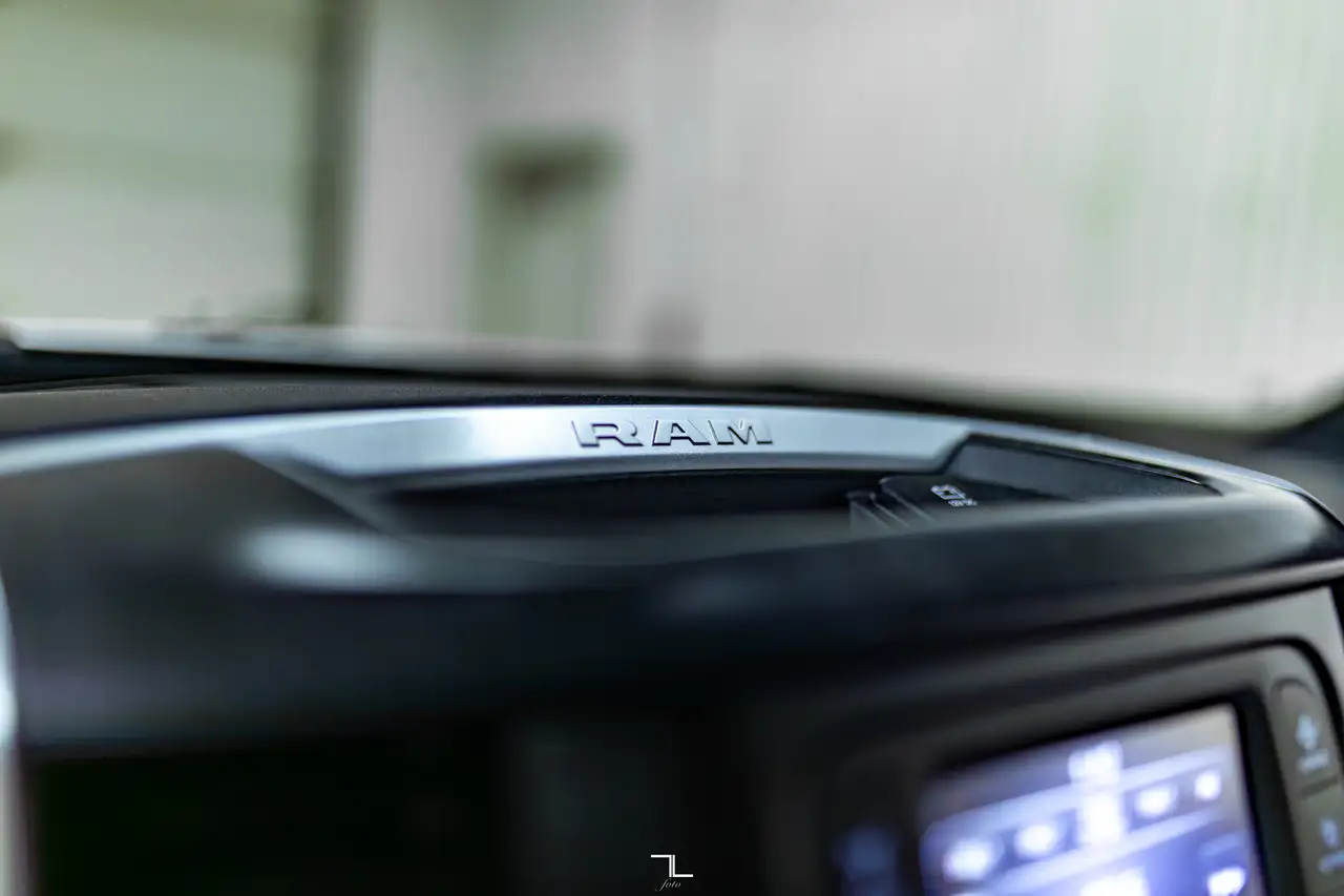 RAM 2500 снимка RAM 2500