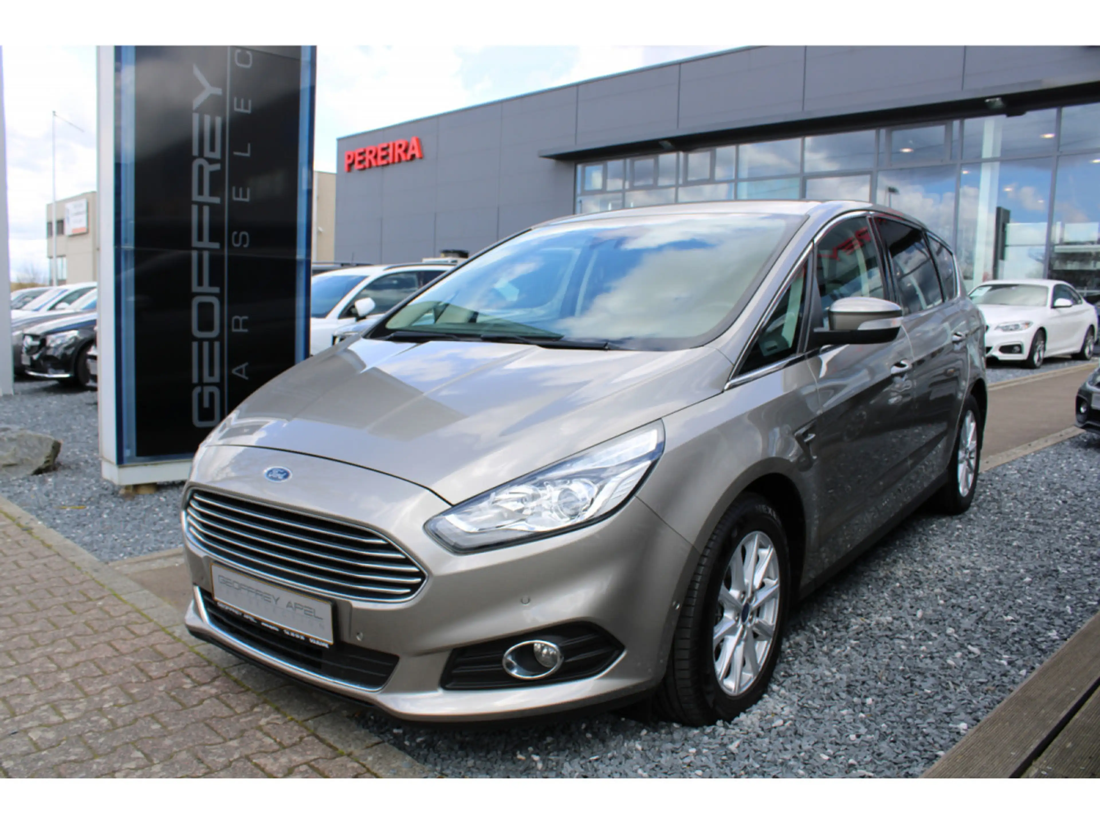 Ford S-Max TITANIUM CUIR LED NAVI — photo 3