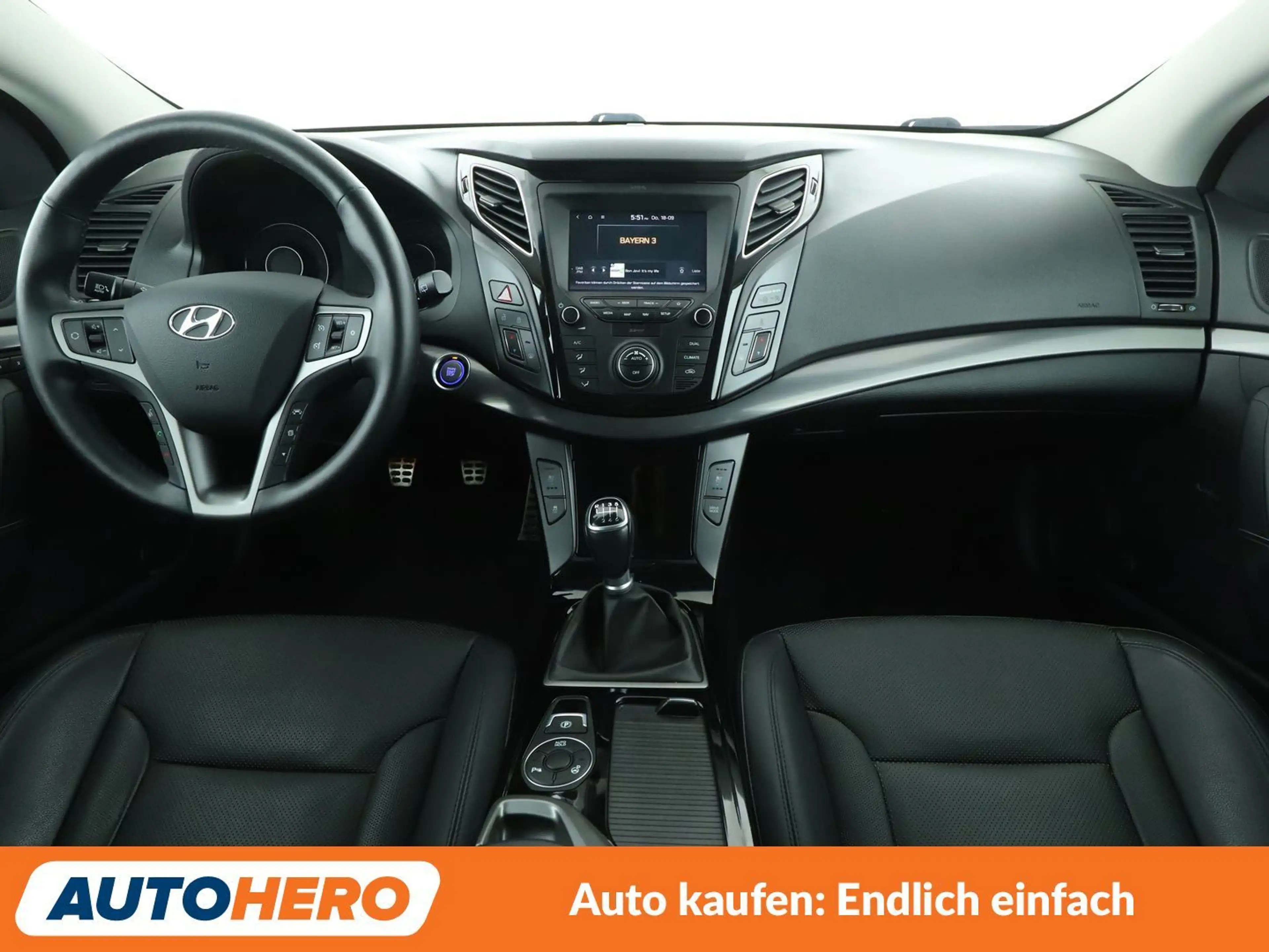 Hyundai i40 1.6 CRDi Space Plus*NAVI*XENON*CAM*SPUR*PDC*SHZ* — photo 12