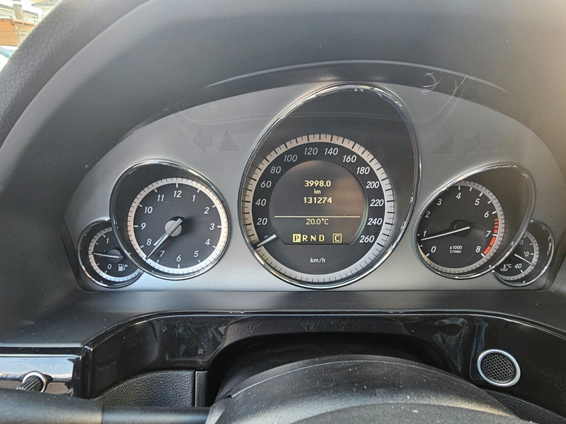 Mercedes-Benz E 200 CGI — photo 4