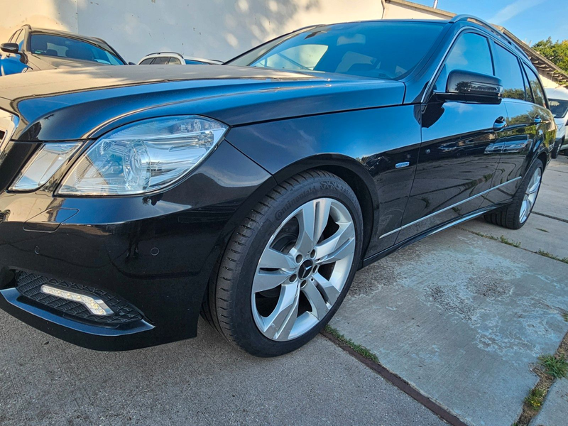 Mercedes-Benz E 200 CGI — photo 10