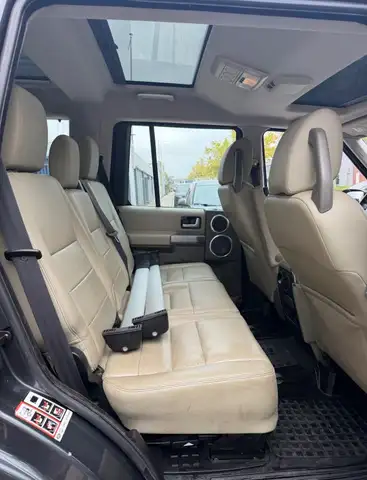Land Rover Discovery view 11