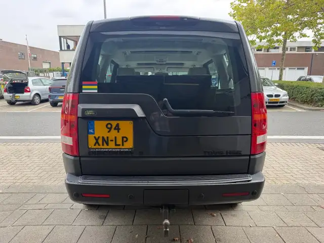 Land Rover Discovery view 7