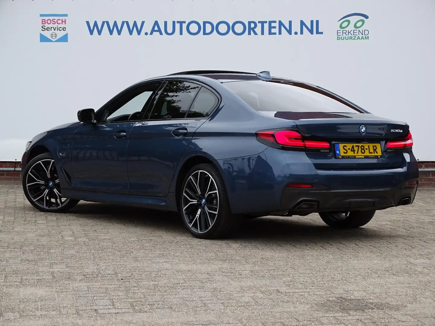 BMW 530 5-serie 530e Business Edition Plus|M-SPORT|H&K|ADA Blauw - 2