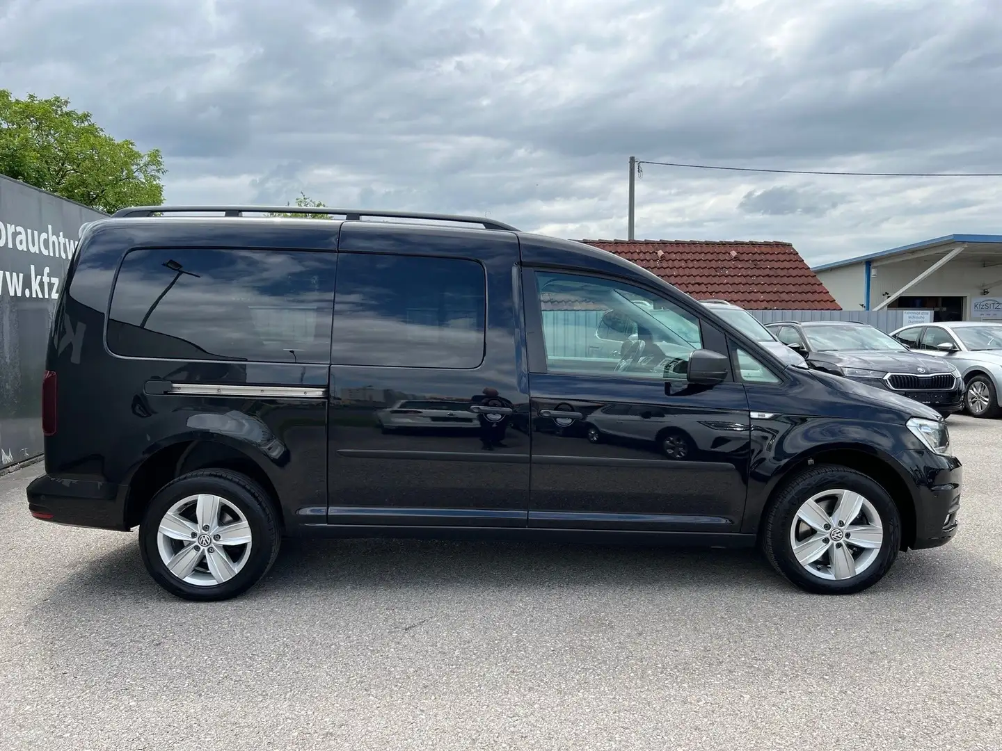 Volkswagen Caddy Kombi Maxi 2,0 TDI 4MOTION DSG | NP €56.500 Negro - 2