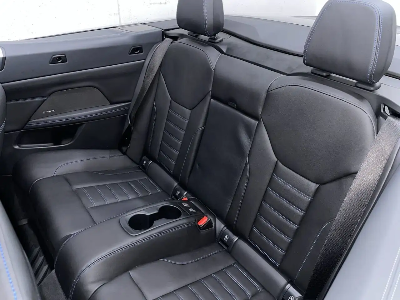 BMW 4 Series снимка BMW 4 Series