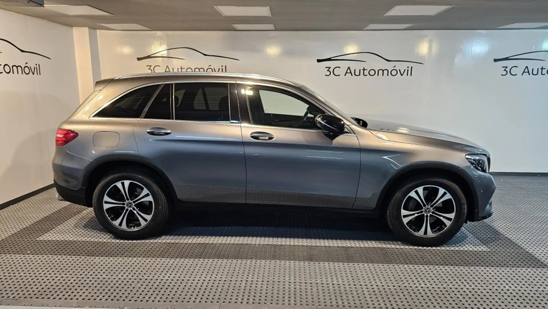 Mercedes-Benz GLC 220 220d 4Matic Aut. Gris - 2