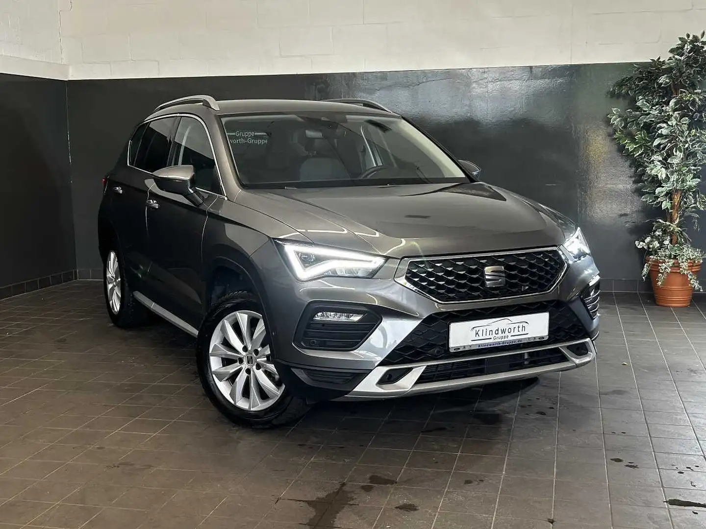 SEAT Ateca 1.5 TSI DSG Xperience +AHK+GJR+iACC Grau - 2