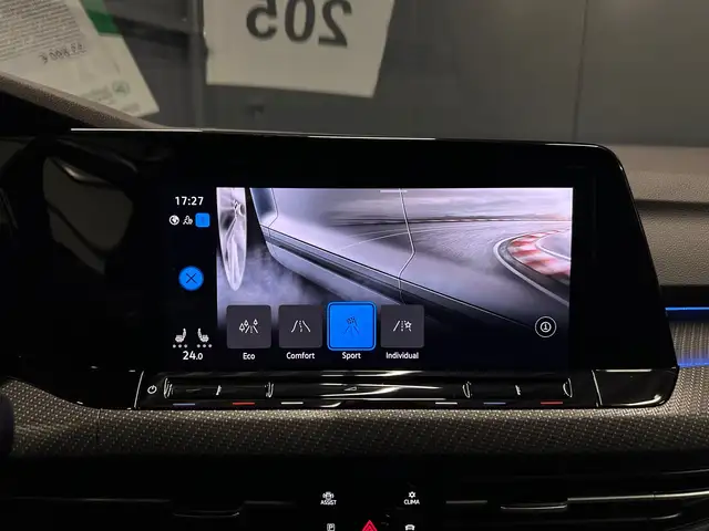 Volkswagen Golf view 21
