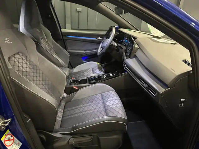 Volkswagen Golf view 10