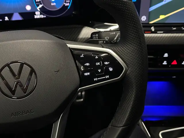 Volkswagen Golf view 18
